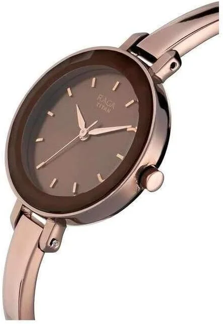 ساعت مچی آنالوگ زنانه تایتان مدل Raga Viva با صفحه سفید NM2575QM02/NN2575QM02/NP2575QM02