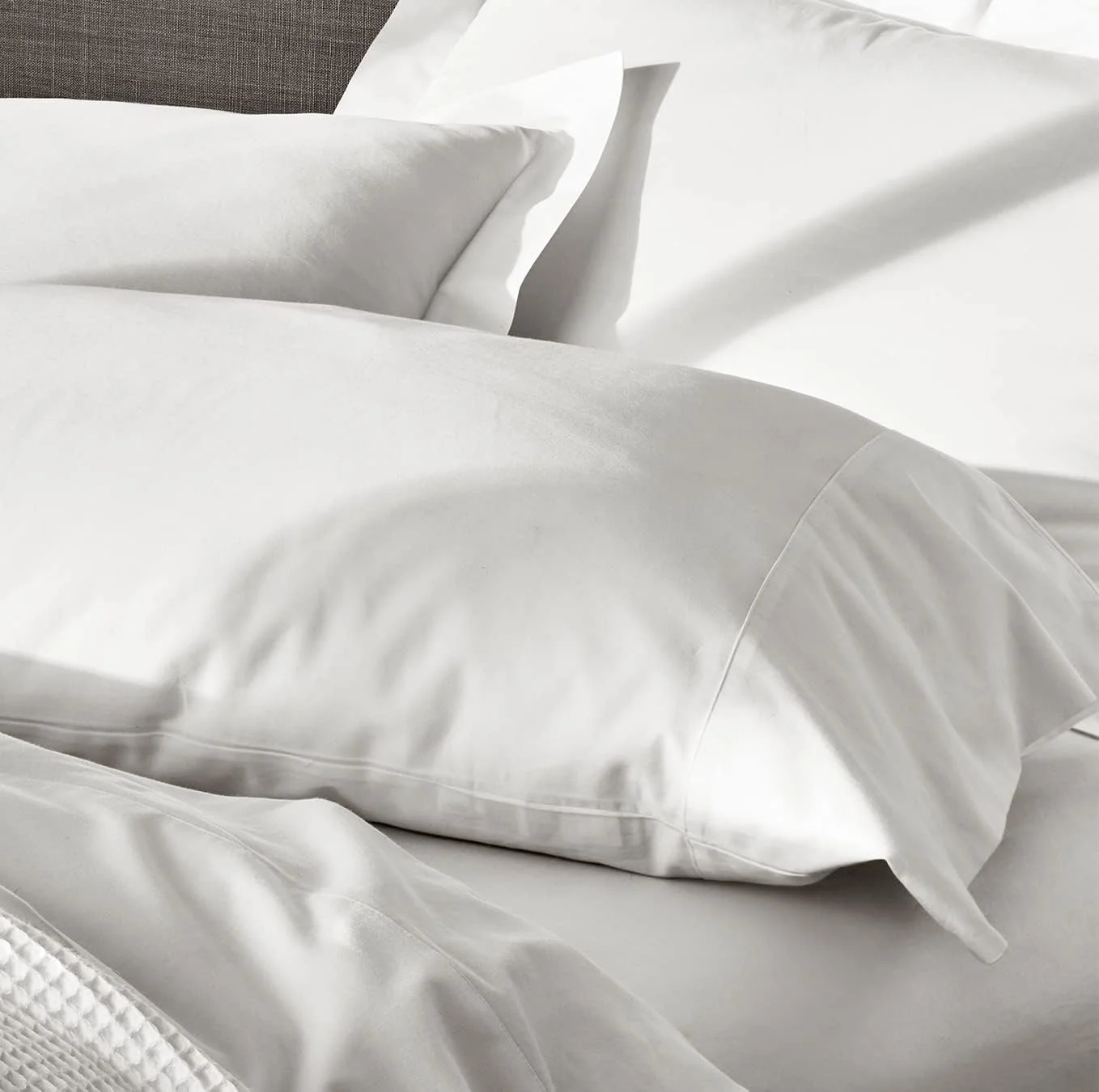 Boll & Branch Percale Hemmed Pillowcase Set – 100% Organic Cotton – 2 Luxury Pillowcases from Premium Threads – Smooth, Breathable Cooling Weave – 7” Hemline, White, King Boll & Branch Percale Hemmed Pillowcase Set – 100% Organic Cotton – 2 Luxury Pillowcases from Premium Threads – Smooth, Breathable Cooling Weave – 7” Hemline, White, King