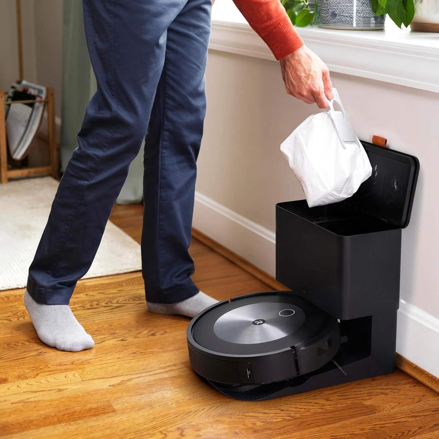 قطعات تعویضی اصلی iRobot - سازگار با تخلیه خودکار خاک Clean Base برای تمام Roomba های i1, i1+, i3, i3+, i4, i4+, i5, i5+, i7, i7+, i8+, j5, j5+, j7, j7+, j8, j8+, j9+ قطعات تعویضی اصلی iRobot - سازگار با تخلیه خودکار خاک Clean Base برای تمام Roomba های i1, i1+, i3, i3+, i4, i4+, i5, i5+, i7, i7+, i8+, j5, j5+, j7, j7+, j8, j8+, j9+