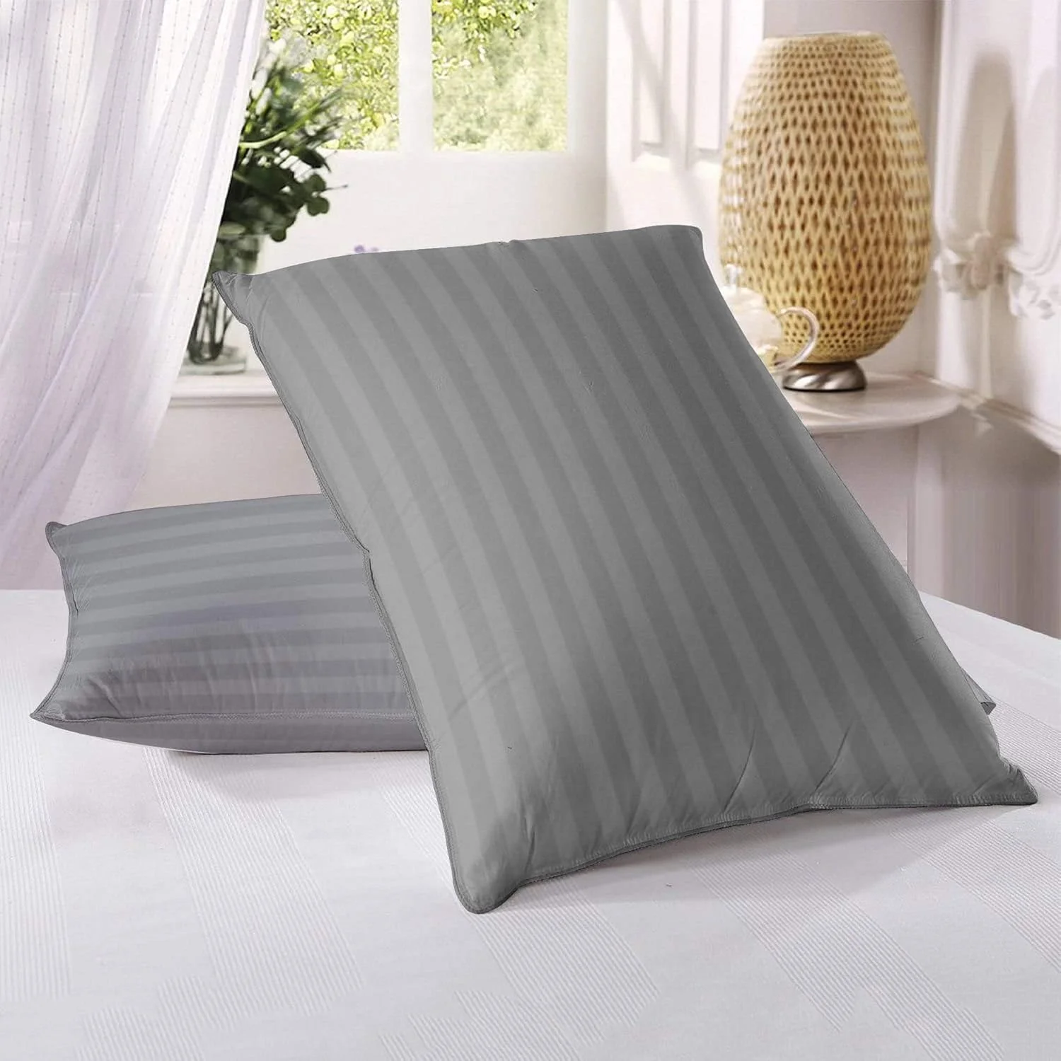 روبالشی های میکروفایبر هتل لینن کلاب سایز 50x75 سانتی متر، بسته 2 عددی، نرم، تنفس پذیر، سازگار با پوست، روکش بالش راه راه خاکستری روشن، روکش بالش تزئینی زیبا برای اتاق خواب، بدون پرکردن روبالشی های میکروفایبر هتل لینن کلاب سایز 50x75 سانتی متر، بسته 2 عددی، نرم، تنفس پذیر، سازگار با پوست، روکش بالش راه راه خاکستری روشن، روکش بالش تزئینی زیبا برای اتاق خواب، بدون پرکردن
