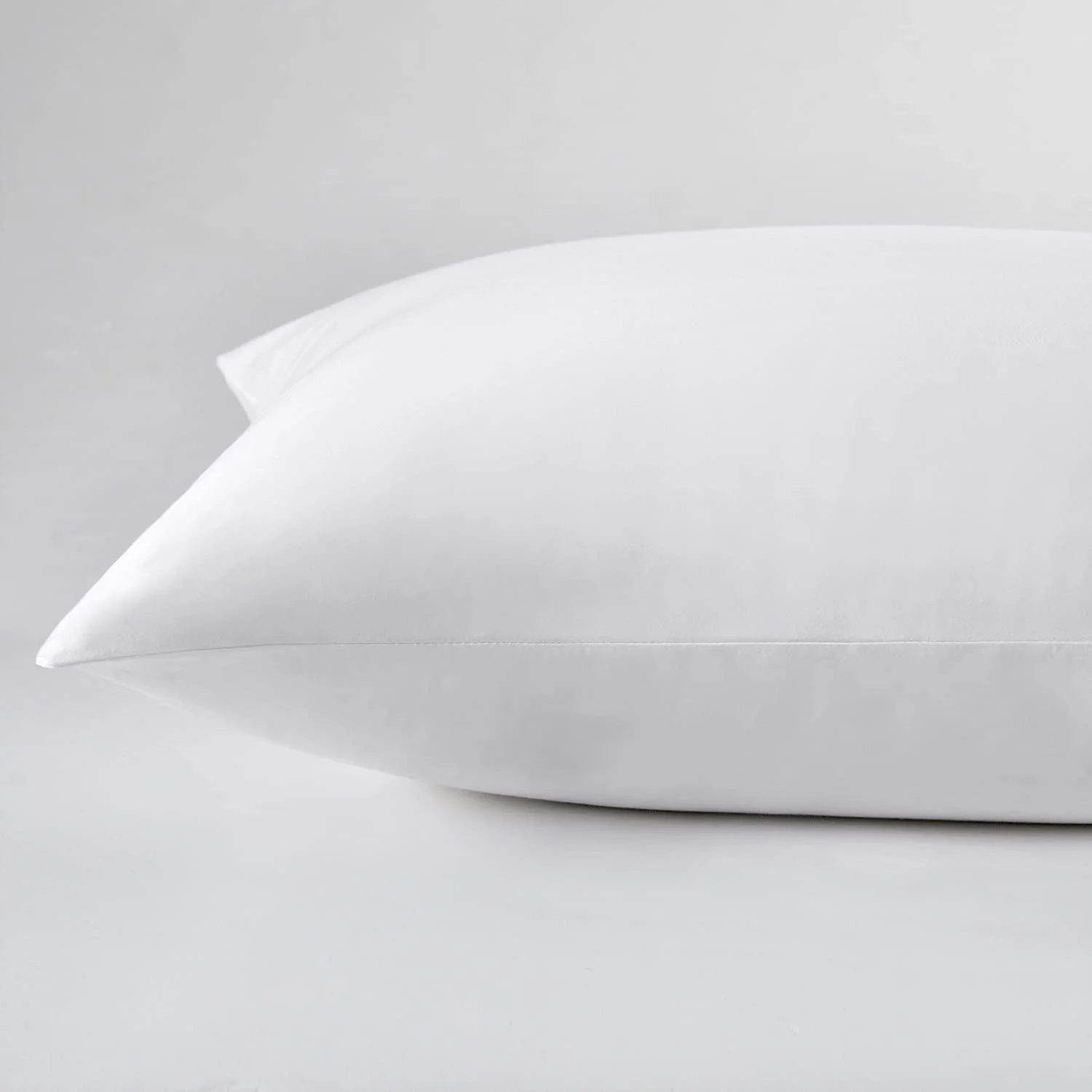 LOSAFEFE 100% Cotton Zippered Pillow Cases Standard Size Set of 4, Super Soft & Breathable Pillow Protectors with Zipper, White Pillow Case Covers 20x26 Inches LOSAFEFE 100% Cotton Zippered Pillow Cases Standard Size Set of 4, Super Soft & Breathable Pillow Protectors with Zipper, White Pillow Case Covers 20x26 Inches