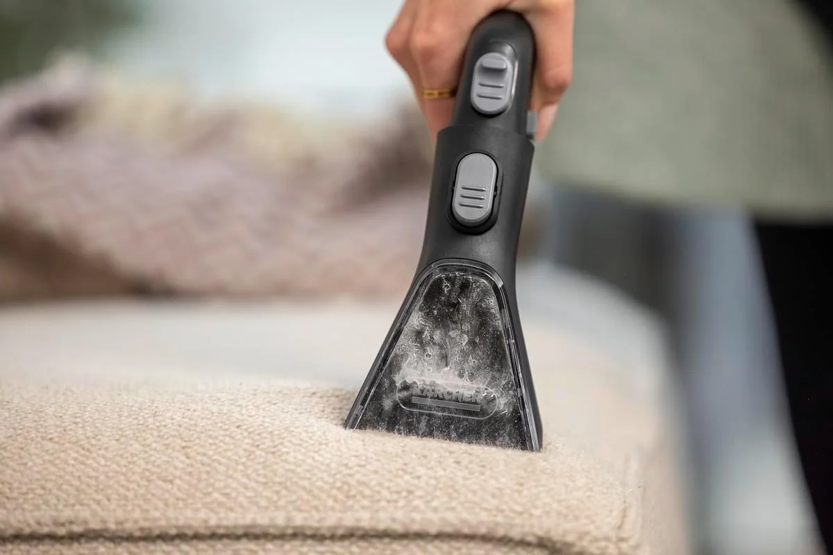 دستگاه تمیز کننده پاششی و مکشی کارچر مدل SE 6 Signature Line دستگاه تمیز کننده پاششی و مکشی کارچر مدل SE 6 Signature Line