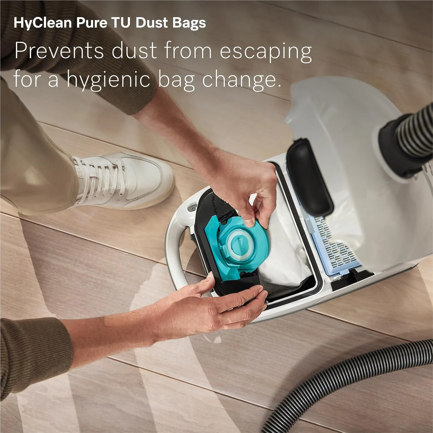 جاروبرقی کیسه ای استوانه ای Miele Guard S1 با سر پارویی جهانی FiberTeQ، سبک و جمع و جور، در رنگ مشکی آبسیدین/خاکستری فضایی (اختصاصی آمازون)