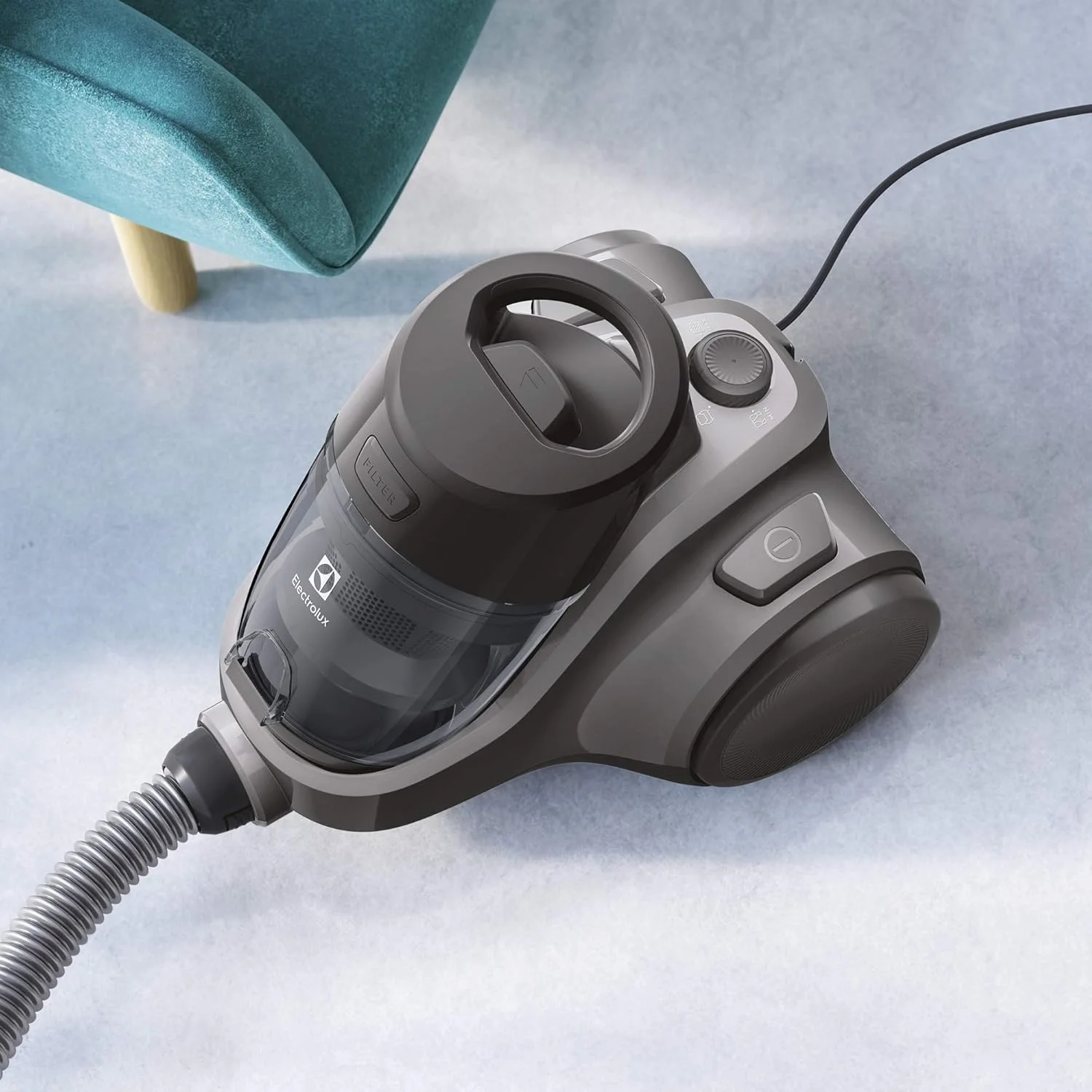 جاروبرقی الکترولوکس EC41-4T