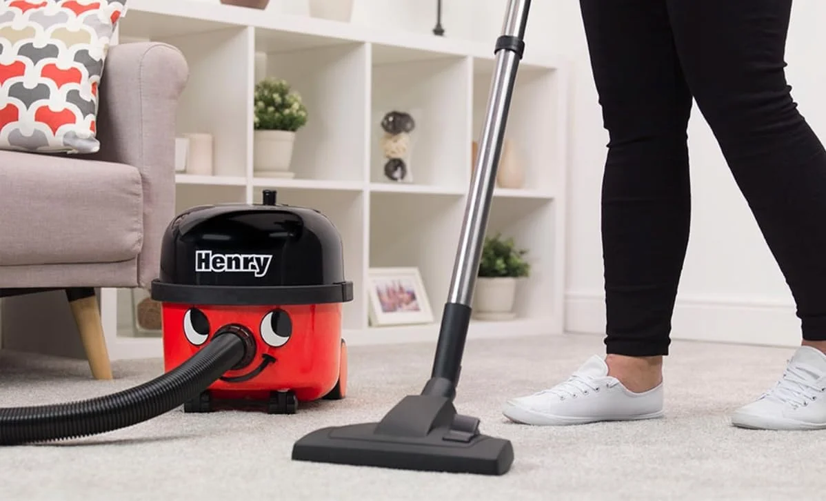 جاروبرقی کیسه ای نوماتیک 903383/هنری HVR200، 620 وات، قرمز کلاسیک