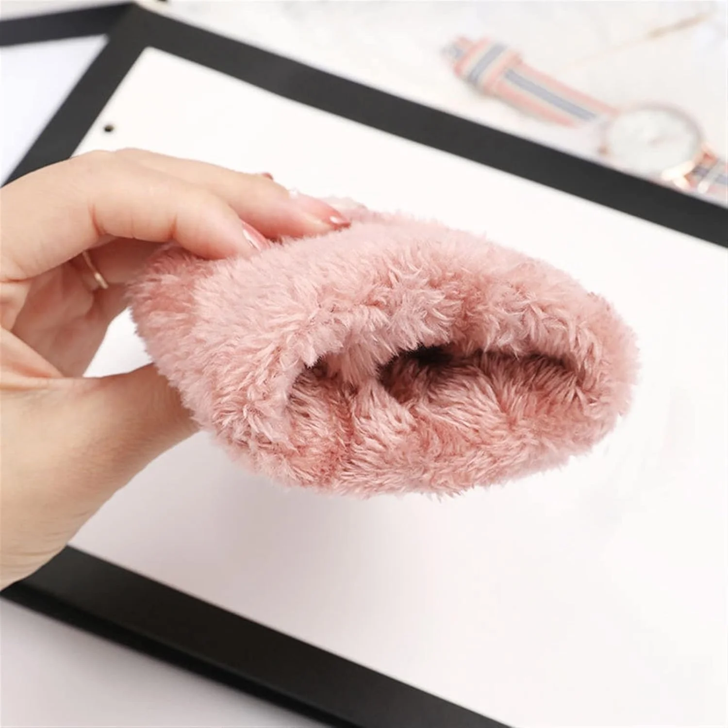 دستکش های زنانه YWLETO، لمسی، مناسب پاییز و زمستان، مخمل دار، گرم، دستکش های دانشجویی دوست داشتنی، ضخیم و ضد سرما در زمستان هنگام دوچرخه سواری، مناسب بانوان