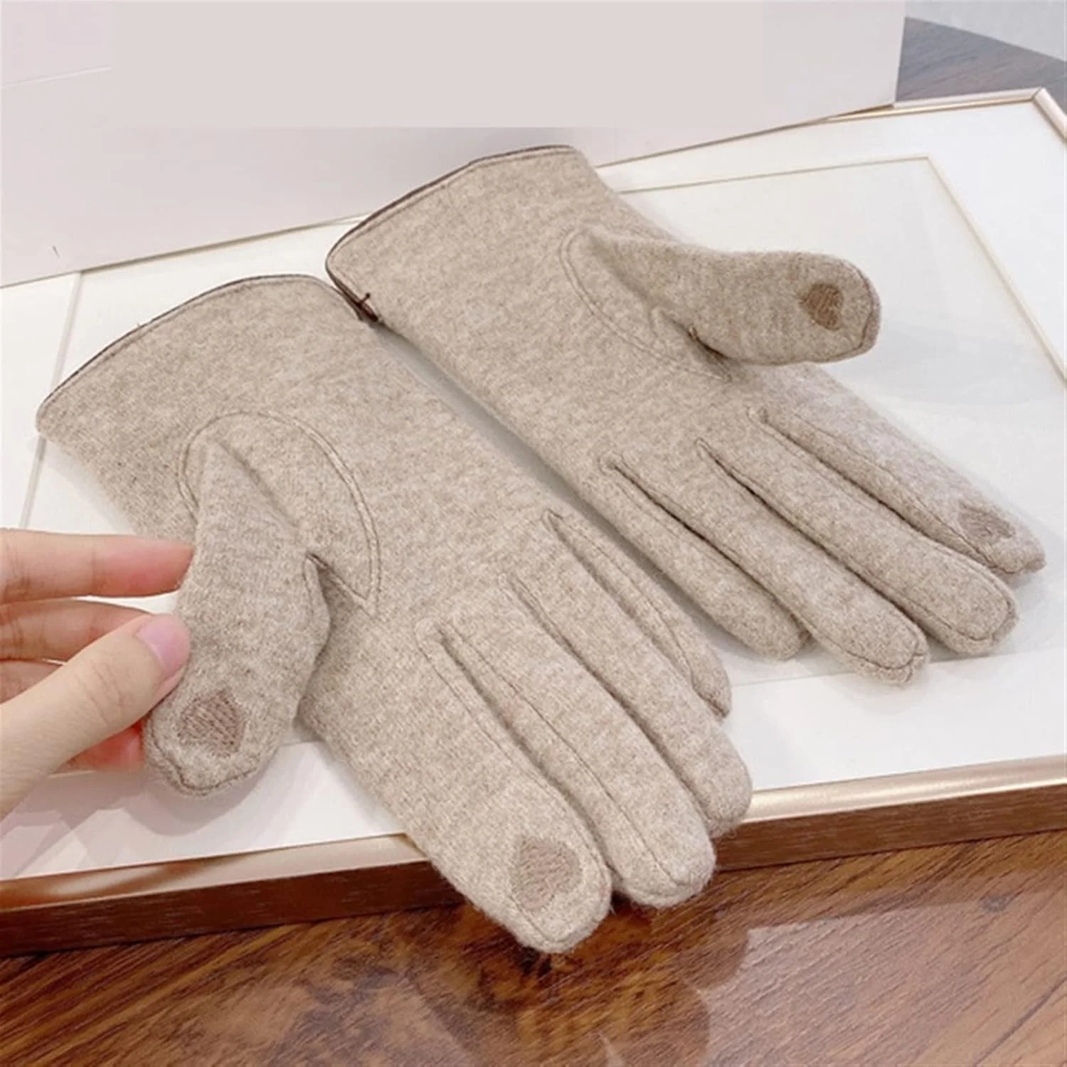 دستکش زنانه YWLETO مناسب پاییز و زمستان، دارای قابلیت استفاده از صفحه لمسی، گرم، مخملی، ضخیم، مناسب رانندگی، ضد سرما، دستکش ترولی سواری برای زنان