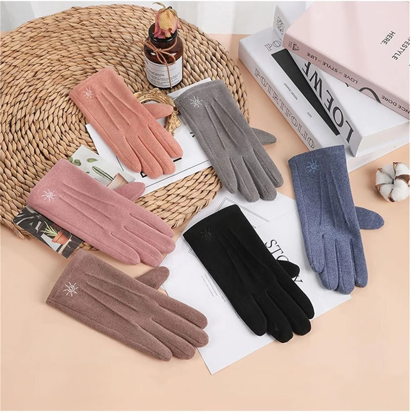 دستکش های YWLETO زنانه مناسب فصل پاییز و زمستان، گرم، دوست داشتنی، دارای قابلیت استفاده از صفحه لمسی، مناسب برای فعالیت های بیرون از خانه و موتورسواری