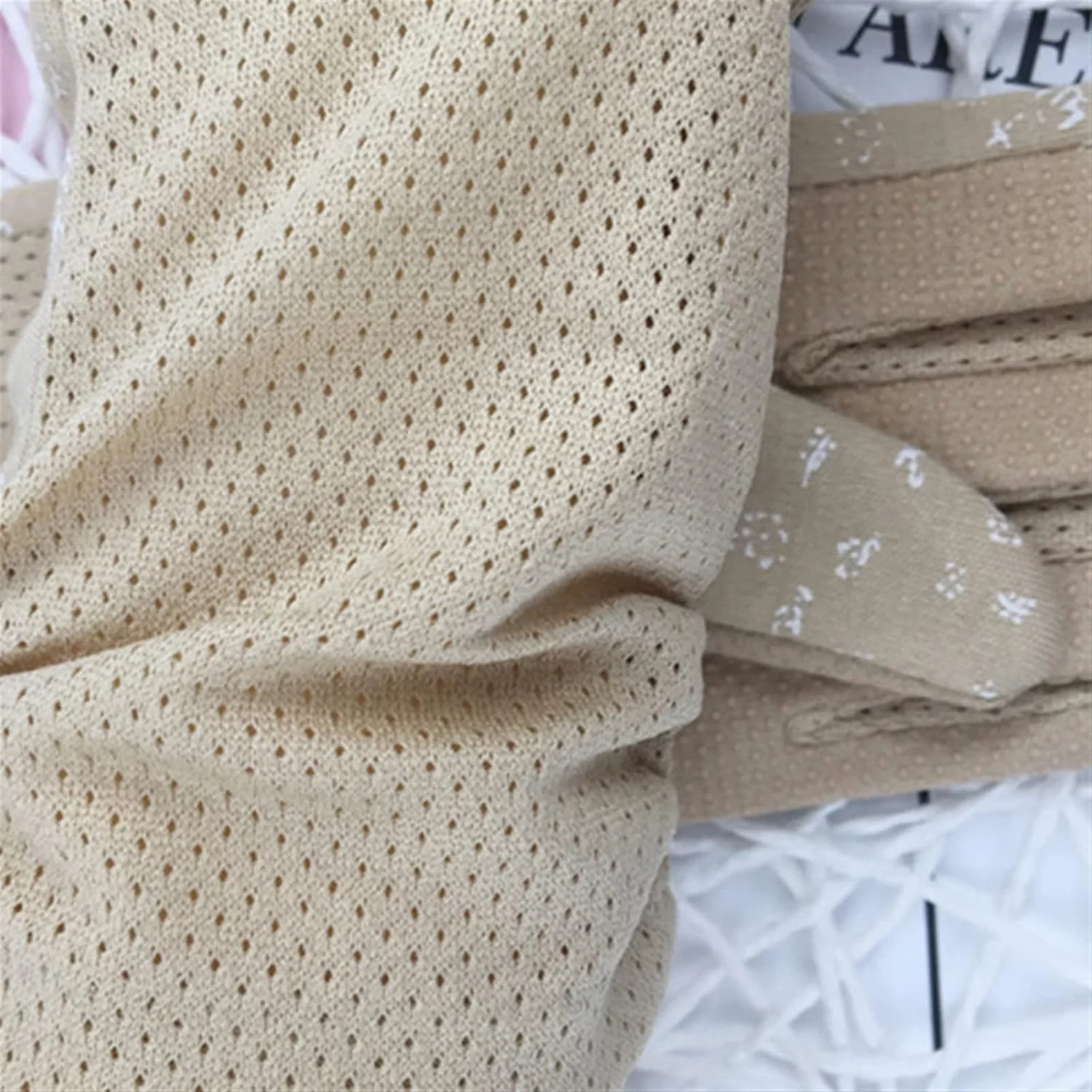 دستکش های تابستانی YWLETO زنانه، دستکش های کوتاه رانندگی ضد آفتاب، دستکش های نازک لمسی ضد لغزش برای دوچرخه سواری زنانه