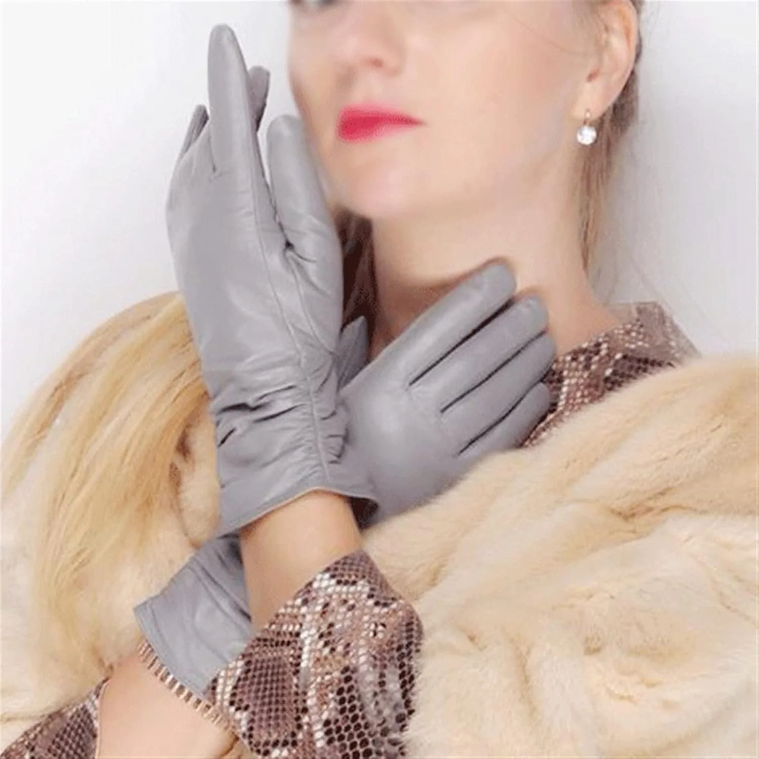 دستکش زمستانی لوسی زنانه، دستکش چرمی زنانه خاکستری روشن، دستکش چرم گوسفندی زنانه، دستکش زمستانی زنانه، دستکش چرمی اصل زنانه. (رنگ: Hortel، سایز: 7) دستکش زمستانی لوسی زنانه، دستکش چرمی زنانه خاکستری روشن، دستکش چرم گوسفندی زنانه، دستکش زمستانی زنانه، دستکش چرمی اصل زنانه. (رنگ: Hortel، سایز: 7)