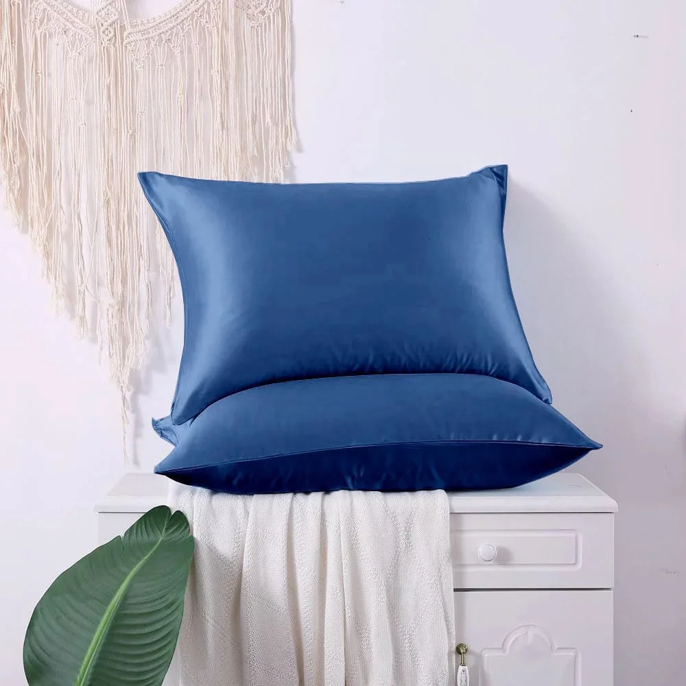 روبالشی ابریشم توت 100% طبیعی نیام (1 عدد)، ایده آل برای مراقبت از پوست و مو. بافت نرم و خنک، سایز 48.5 × 71 سانتی متر. رنگ آبی.