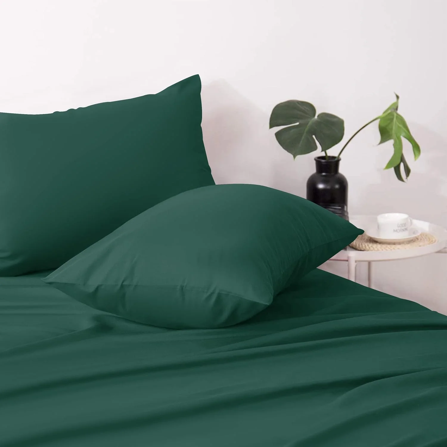 روکش بالش Moonlight Bedding، بسته 2 عددی - روکش بالش سبز زمردی با بستن پاکتی، میکروفیبر برس خورده فوق العاده نرم، سایز استاندارد (50 X 75 سانتی متر) روکش بالش Moonlight Bedding، بسته 2 عددی - روکش بالش سبز زمردی با بستن پاکتی، میکروفیبر برس خورده فوق العاده نرم، سایز استاندارد (50 X 75 سانتی متر)