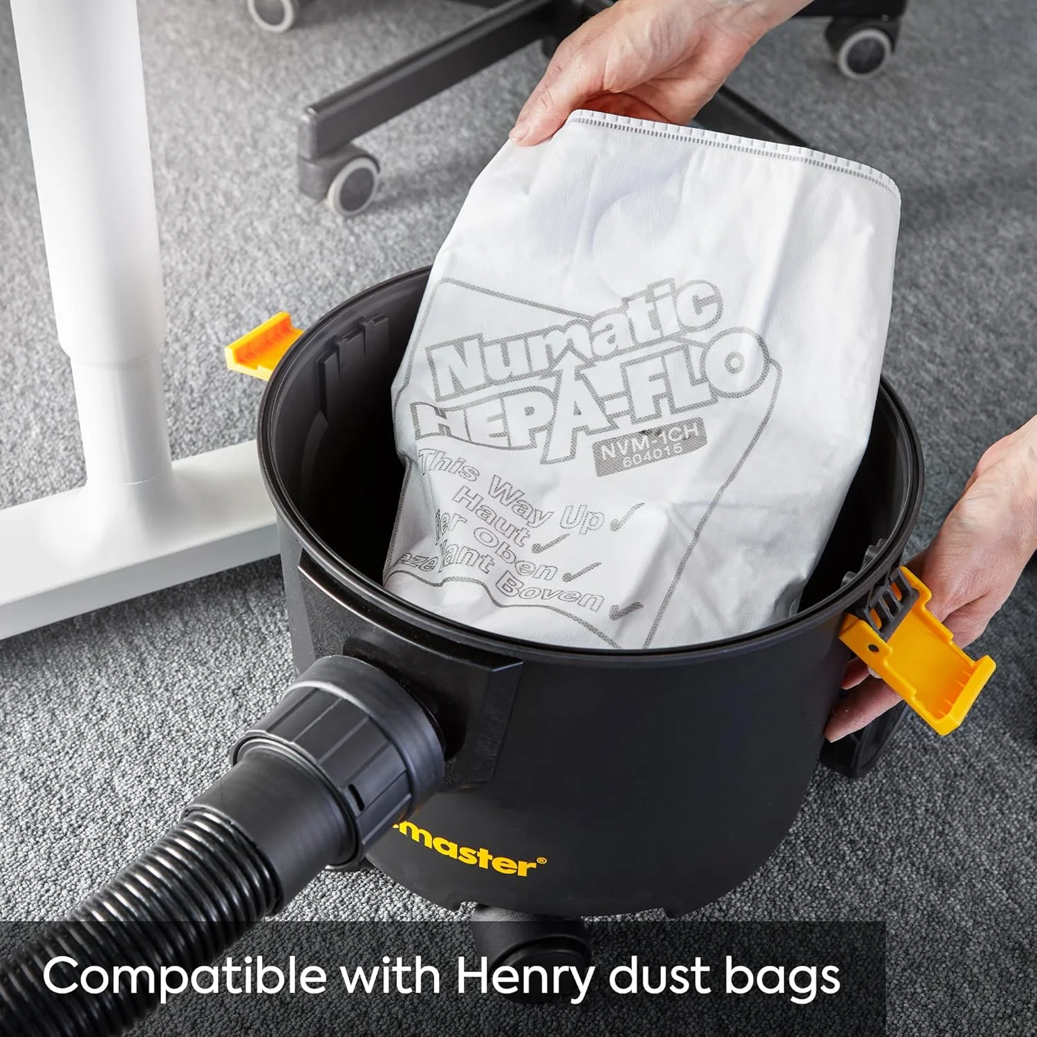 جاروبرقی سطلی Vacmaster D8 به همراه 5 کیسه گرد و غبار. جاروبرقی کیسه ای قدرتمند، با دسترسی طولانی و کم صدا با فیلتراسیون HEPA 13 برای مصارف خانگی، تجاری و صنعتی. جاروبرقی سطلی Vacmaster D8 به همراه 5 کیسه گرد و غبار. جاروبرقی کیسه ای قدرتمند، با دسترسی طولانی و کم صدا با فیلتراسیون HEPA 13 برای مصارف خانگی، تجاری و صنعتی.