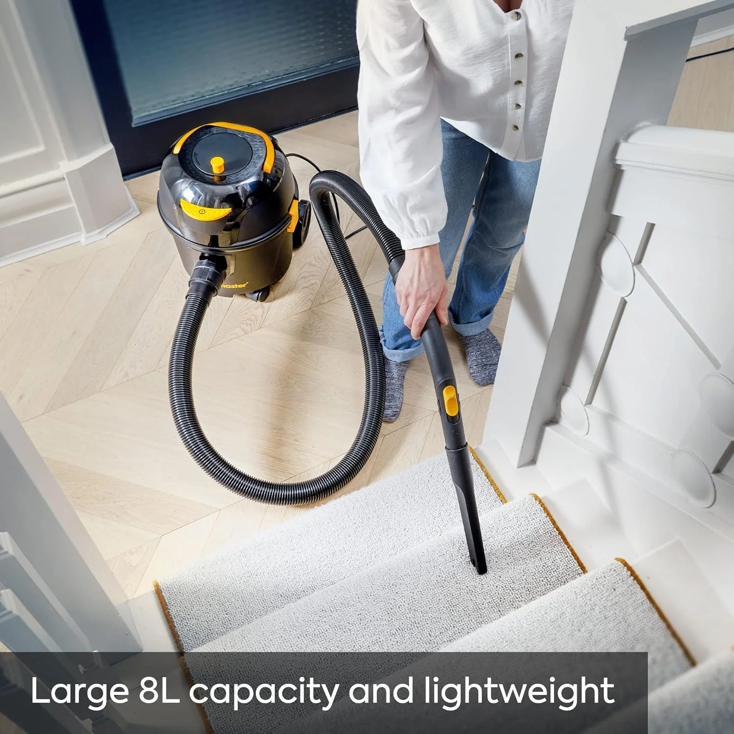 جاروبرقی سطلی Vacmaster D8 به همراه 5 کیسه گرد و غبار. جاروبرقی کیسه ای قدرتمند، با دسترسی طولانی و کم صدا با فیلتراسیون HEPA 13 برای مصارف خانگی، تجاری و صنعتی. جاروبرقی سطلی Vacmaster D8 به همراه 5 کیسه گرد و غبار. جاروبرقی کیسه ای قدرتمند، با دسترسی طولانی و کم صدا با فیلتراسیون HEPA 13 برای مصارف خانگی، تجاری و صنعتی.