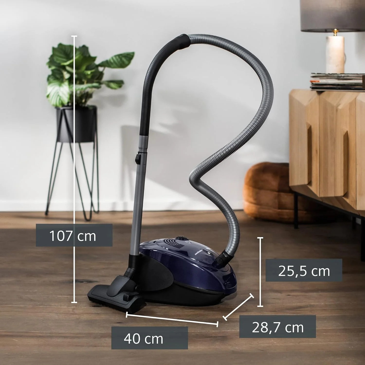 جاروبرقی کیسه ای زیمنس مدل Synchropower VS06A111، جاروبرقی زمینی، فیلتر بهداشتی، نازل کف برای سطوح سخت و فرش، قدرت مکش قوی، کابل بلند، ابزار شکاف، 600 وات، آبی جاروبرقی کیسه ای زیمنس مدل Synchropower VS06A111، جاروبرقی زمینی، فیلتر بهداشتی، نازل کف برای سطوح سخت و فرش، قدرت مکش قوی، کابل بلند، ابزار شکاف، 600 وات، آبی