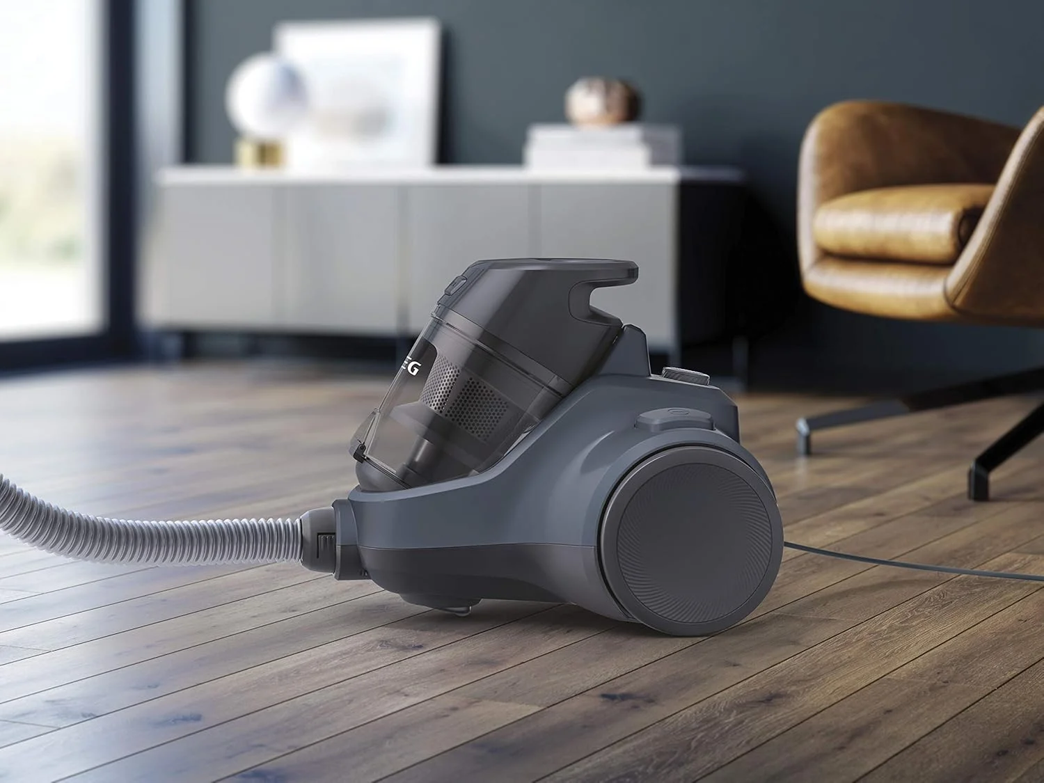 جاروبرقی بدون کیسه AEG Total Home LX5-2-4DB، آبی جین، 700 وات، 80 دسی بل جاروبرقی بدون کیسه AEG Total Home LX5-2-4DB، آبی جین، 700 وات، 80 دسی بل