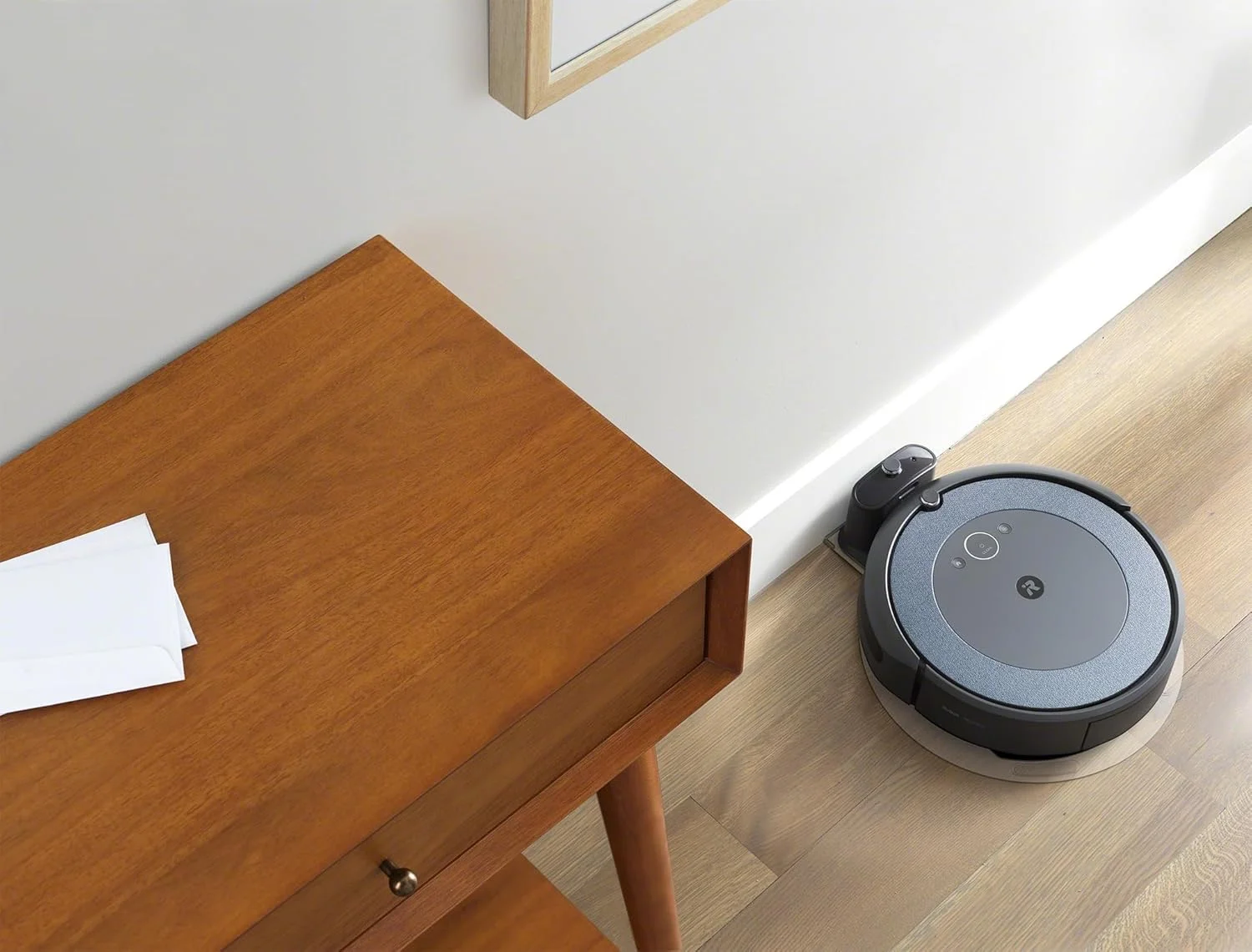 جاروبرقی رباتیک و تی شوی 2 در 1 iRobot Roomba Combo i5 (i5172)، اتصال WiFi - 2 برس لاستیکی - نقشه برداری، حافظه و انطباق با خانه - سازگار با دستیارهای صوتی جاروبرقی رباتیک و تی شوی 2 در 1 iRobot Roomba Combo i5 (i5172)، اتصال WiFi - 2 برس لاستیکی - نقشه برداری، حافظه و انطباق با خانه - سازگار با دستیارهای صوتی