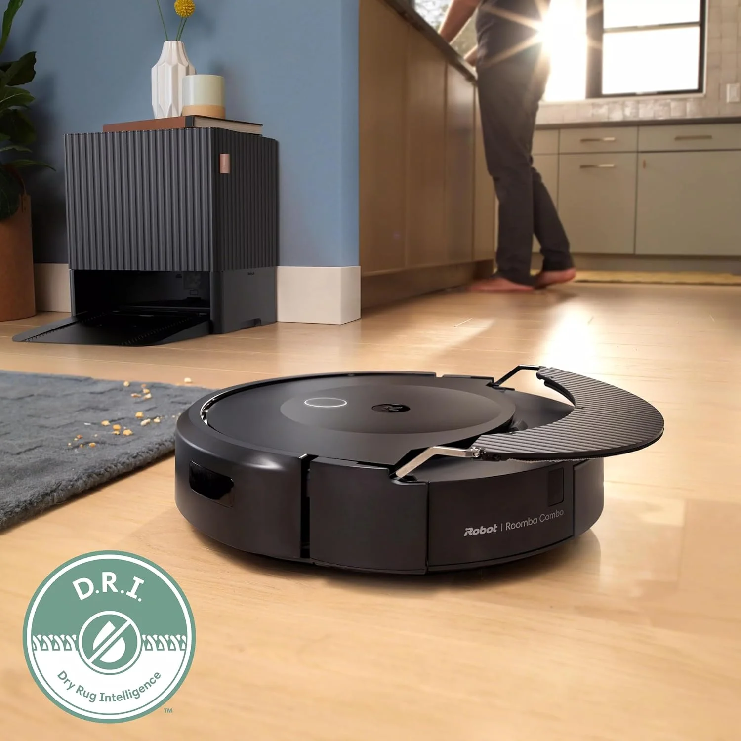 ربات جاروبرقی و تیکش iRobot Roomba Combo® 10 Max به همراه AutoWash ربات جاروبرقی و تیکش iRobot Roomba Combo® 10 Max به همراه AutoWash