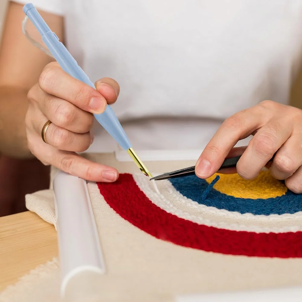 ابزار قلم سوزن پانچ گلدوزی قابل تنظیم WYBG، بسته 2 عددی، سوزن نخکن نمدی برای گلدوزی، فرش، هنر و صنایع دستی دستساز، دوخت، تکهدوزی و تزیین ابزار قلم سوزن پانچ گلدوزی قابل تنظیم WYBG، بسته 2 عددی، سوزن نخکن نمدی برای گلدوزی، فرش، هنر و صنایع دستی دستساز، دوخت، تکهدوزی و تزیین