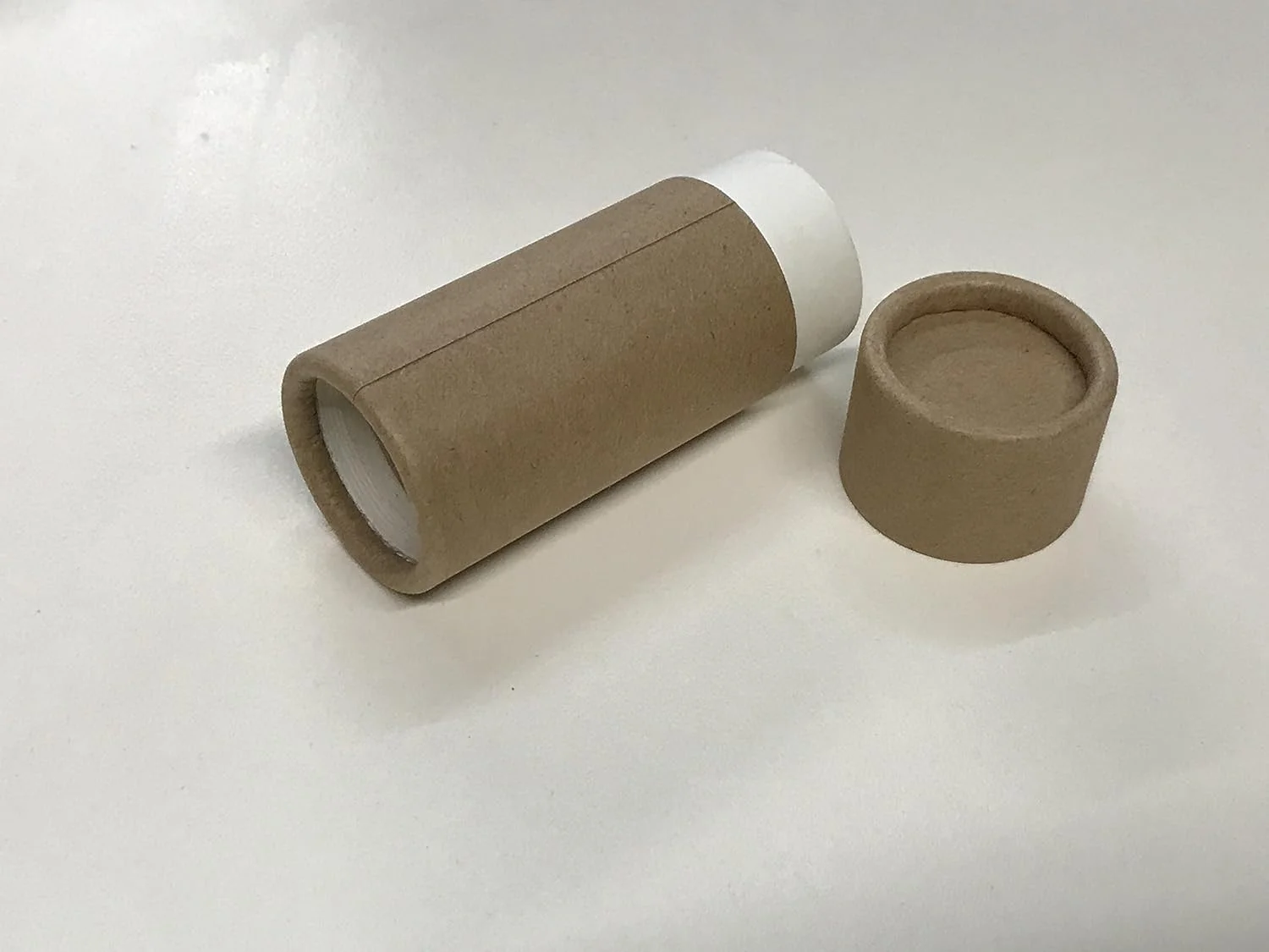 ظروف خالی مقوایی دئودورانت DIY - 75 میلی لیتر - مدل فشاری، پرکردن از بالا، قابل استفاده مجدد و تجزیه پذیر، (بسته 6 عددی) ظروف خالی مقوایی دئودورانت DIY - 75 میلی لیتر - مدل فشاری، پرکردن از بالا، قابل استفاده مجدد و تجزیه پذیر، (بسته 6 عددی)