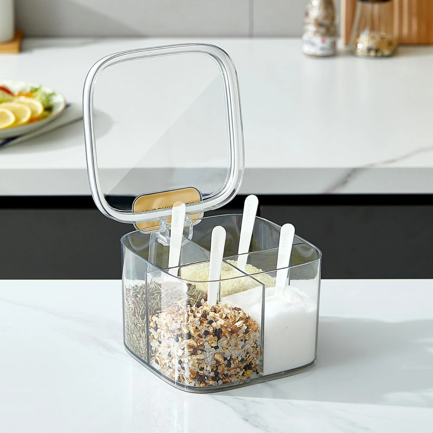 ظرف ادویه 4 قسمتی UrbanEssentia با درب و قاشق، جا ادویه ای پلاستیکی شفاف، سازمان دهنده ادویه 4 خانه، ظرف چاشنی با قاشق و درب محکم، سازمان دهنده آشپزخانه.