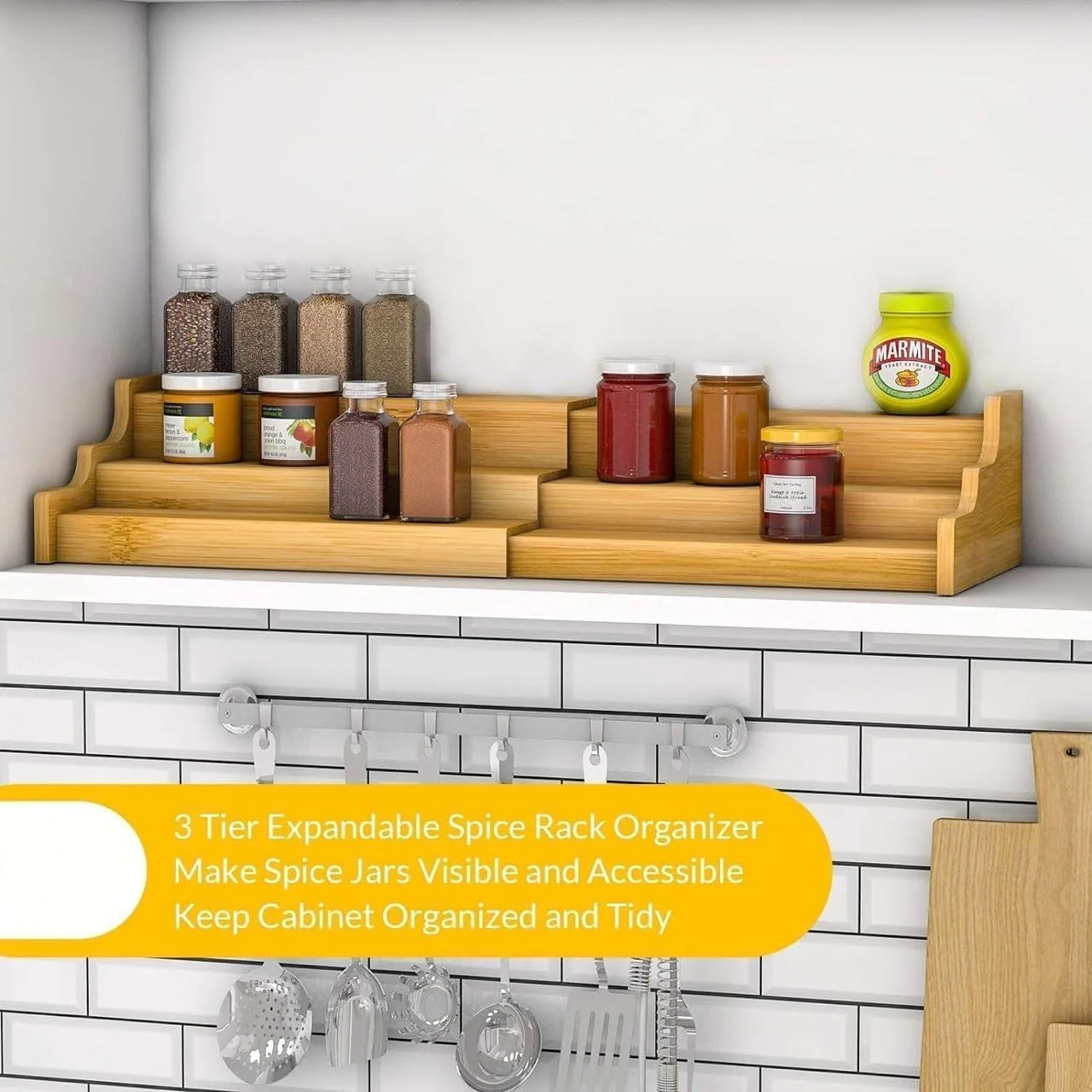 جا ادویه ای بامبو 3 طبقه ایستاده، قفسه نمایشگر قابل گسترش، سازمان دهنده بطری چاشنی فلزی برای آشپزخانه، روی میز، کابینت، انبار، کشوهای کابینت