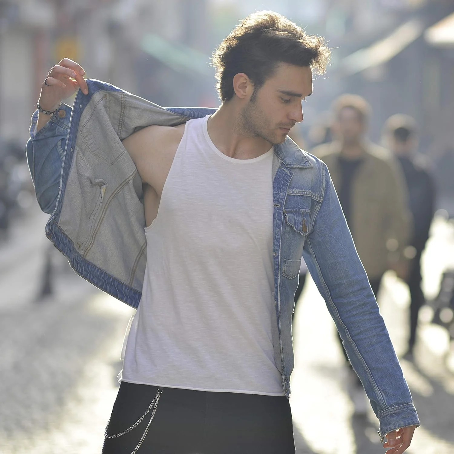 دئودورانت بدون آلومینیوم مردانه AXE Black Chill، محافظت 48 ساعته در برابر بو، 3 اونس دئودورانت بدون آلومینیوم مردانه AXE Black Chill، محافظت 48 ساعته در برابر بو، 3 اونس