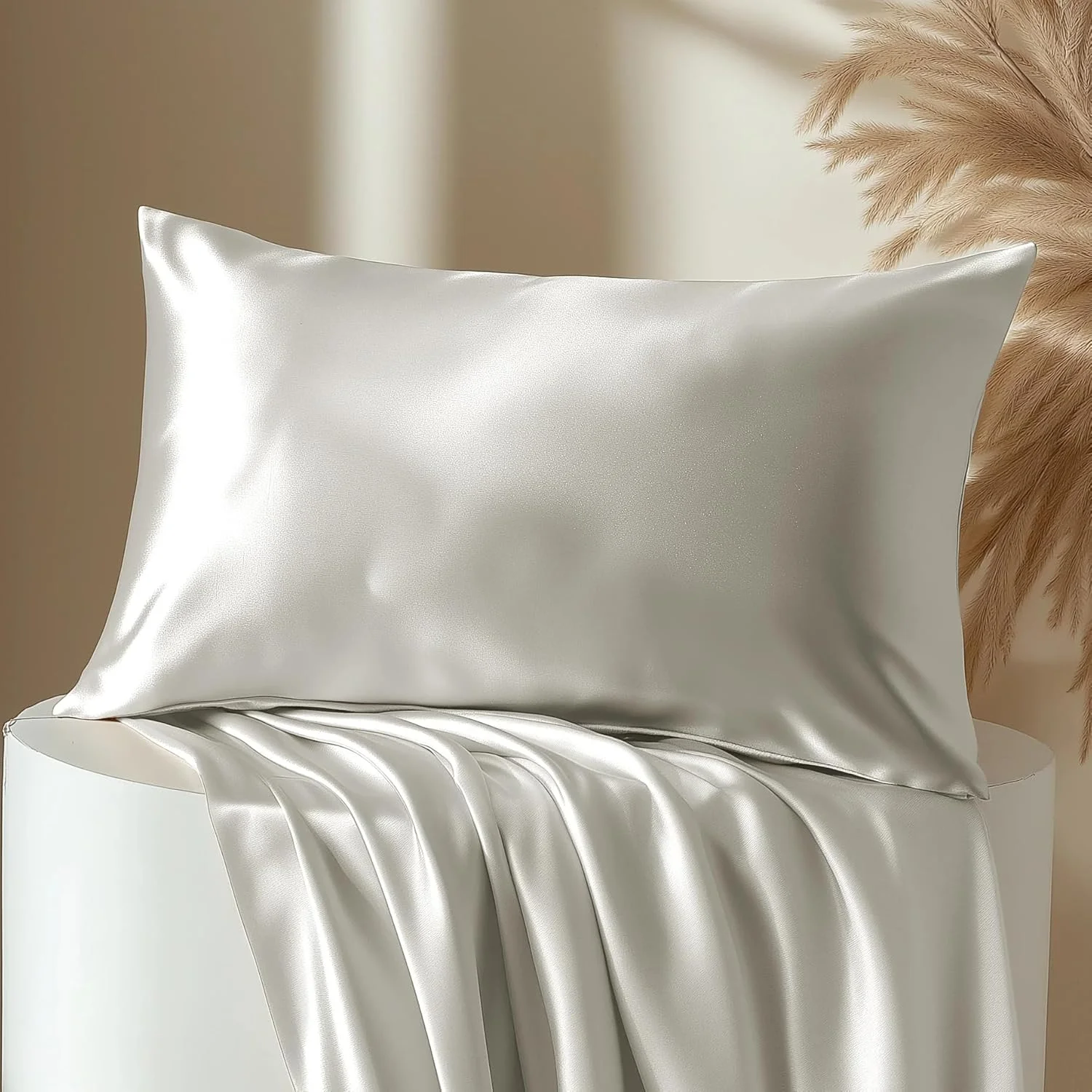 روبالشتی ابریشمی سفید - روکش بالش ابریشم خالص توت 100% برای مو و پوست، ضد حساسیت و خنک کننده لوکس (سایز استاندارد 50x75) روبالشتی ابریشمی سفید - روکش بالش ابریشم خالص توت 100% برای مو و پوست، ضد حساسیت و خنک کننده لوکس (سایز استاندارد 50x75)