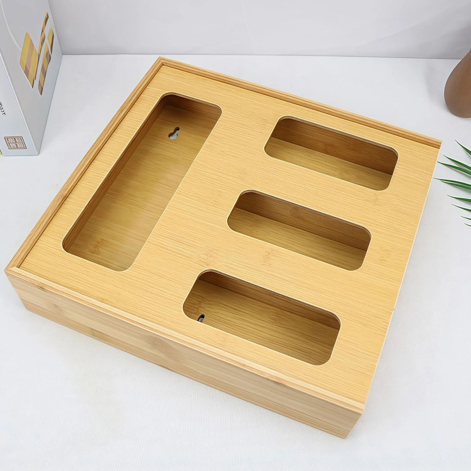 ارگانایزر کیسه های فریزر Funito برای کشوی آشپزخانه، ارگانایزر بامبو، سازگار با انواع سایز کیسه های زیپ کیپ بزرگ، متوسط، ساندویچ و اسنک (1 جعبه 4 اسلات) ارگانایزر کیسه های فریزر Funito برای کشوی آشپزخانه، ارگانایزر بامبو، سازگار با انواع سایز کیسه های زیپ کیپ بزرگ، متوسط، ساندویچ و اسنک (1 جعبه 4 اسلات)