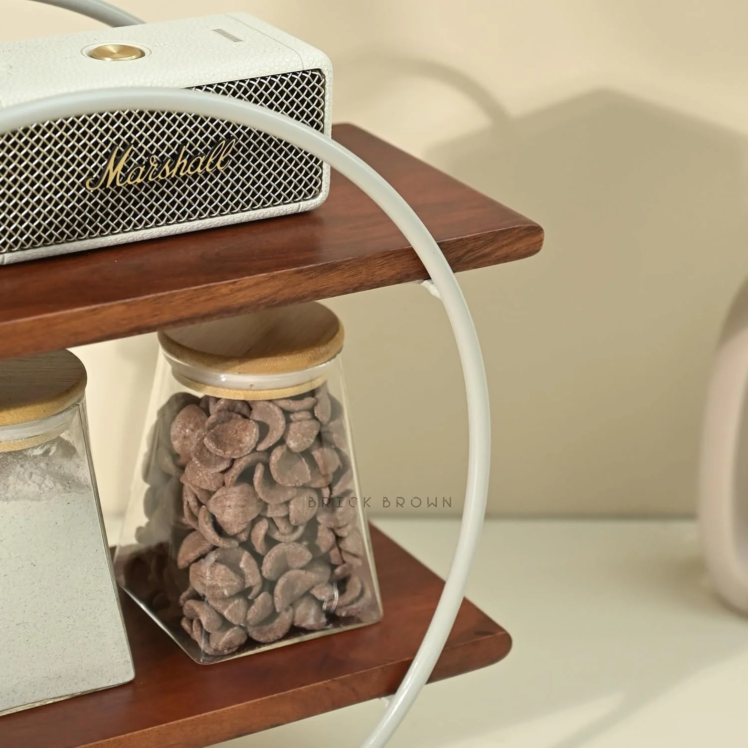 قفسه ارگانایزر/نگهدارنده وسایل منزل و آشپزخانه دایره ای ممتاز آجری رنگ، قفسه ادویه، ارگانایزر چوبی رومیزی مناسب برای دفتر، اتاق خواب | ابعاد 40.5 X 16.5 X 36.8 سانتی متر (ماهاگونی، بژ) قفسه ارگانایزر/نگهدارنده وسایل منزل و آشپزخانه دایره ای ممتاز آجری رنگ، قفسه ادویه، ارگانایزر چوبی رومیزی مناسب برای دفتر، اتاق خواب | ابعاد 40.5 X 16.5 X 36.8 سانتی متر (ماهاگونی، بژ)