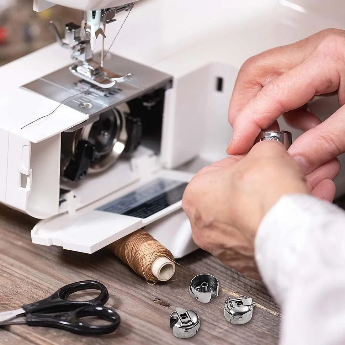 Qccige 2-Piece Sewing Machine Bobbin Case, Stainless Steel Bobbin Case for Industrial Sewing Machines, Suitable for Sewing Machines such as Singer, Brother and Many Others