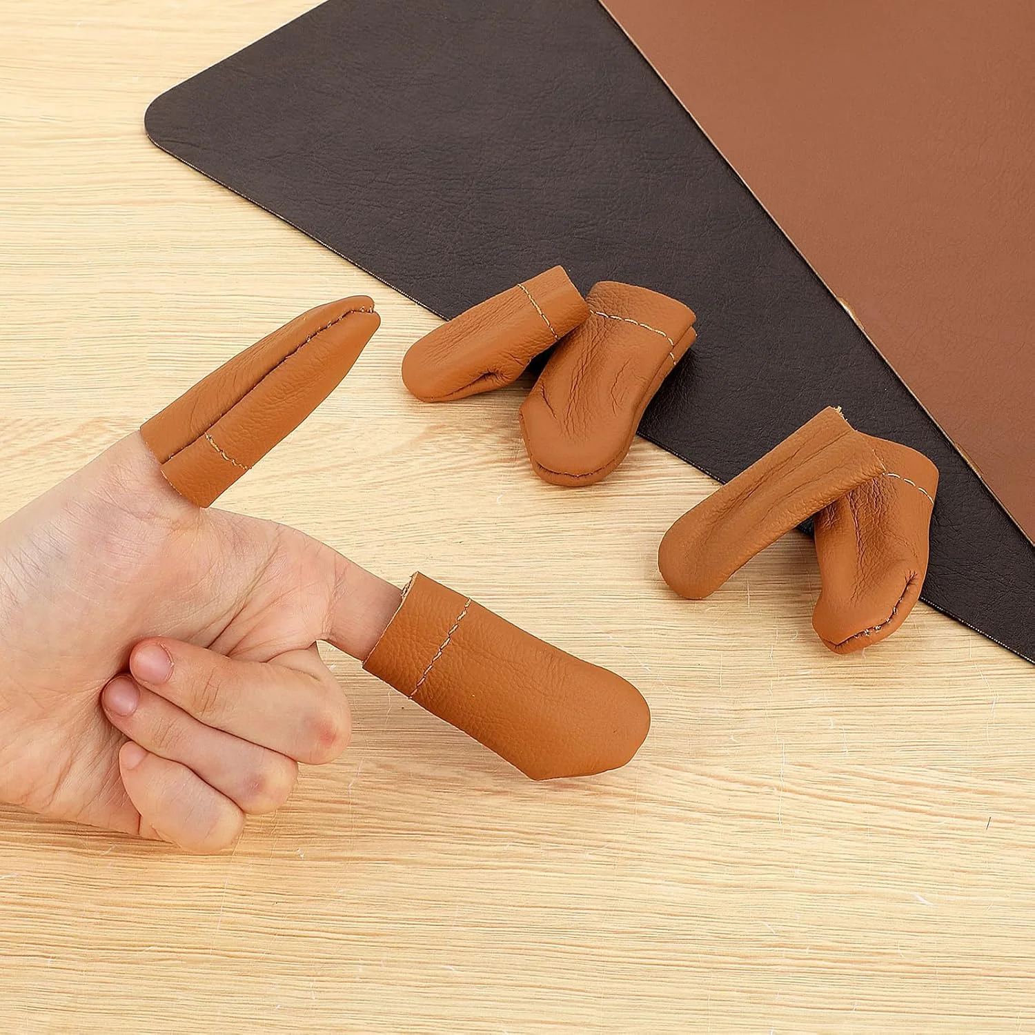 3 جفت انگشتانه چرمی، انگشتانه برای خیاطی دستی محافظ انگشت قلاب بافی لوازم گلدوزی دستی محافظ انگشت لوازم خیاطی برای کاردستی دستی، 2 سایز (زرد)