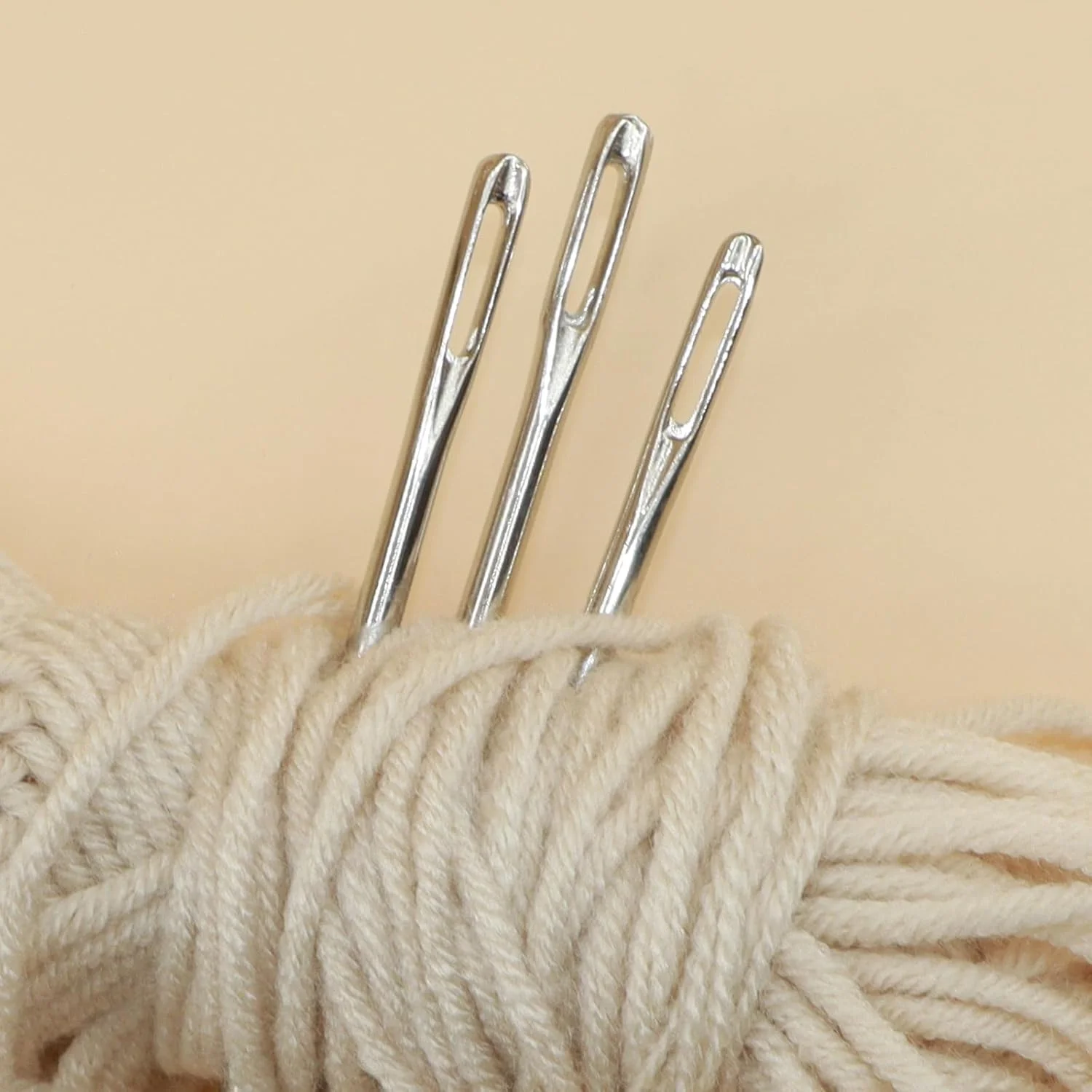 دو عدد سوزن روکش دوزی حرفه ای 12 اینچی، سوزن های خیاطی بلند، سوزن های دستی روکش دوزی مستقیم بلند، سوزن های خیاطی دستی با سوراخ بزرگ، برای روکش دوزی منزل، فرش، چرم، دوخت تعمیر بوم دو عدد سوزن روکش دوزی حرفه ای 12 اینچی، سوزن های خیاطی بلند، سوزن های دستی روکش دوزی مستقیم بلند، سوزن های خیاطی دستی با سوراخ بزرگ، برای روکش دوزی منزل، فرش، چرم، دوخت تعمیر بوم