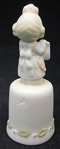 انگشتانه کلکسیونی لحظات گرانبها با طرح "اما بزرگترین اینها عشق است"، سال 1992، شماره 527718