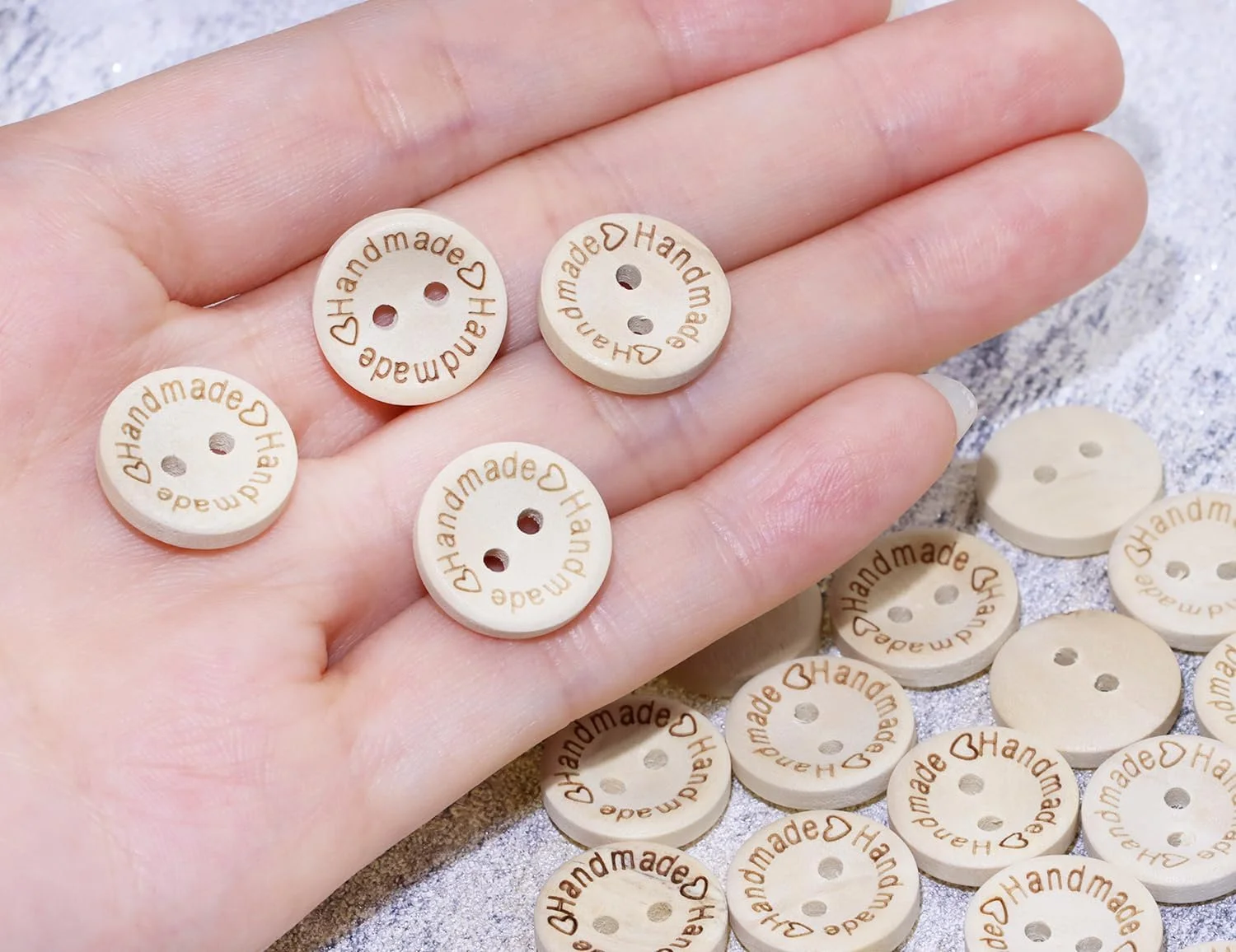 برچسب های چوبی گرد 15 میلی متری دست ساز PPhtony، دکمه های دارای 2 سوراخ برای کلاه، دستکش، خیاطی، اسکرپ بوک، لباس، تزئینات کریسمس، هدایای قلاب بافی خانگی، هنر، صنایع دستی، پروژه بافتنی، 30 عدد برچسب های چوبی گرد 15 میلی متری دست ساز PPhtony، دکمه های دارای 2 سوراخ برای کلاه، دستکش، خیاطی، اسکرپ بوک، لباس، تزئینات کریسمس، هدایای قلاب بافی خانگی، هنر، صنایع دستی، پروژه بافتنی، 30 عدد