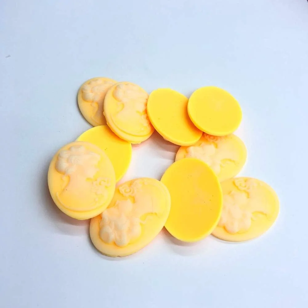 10 عدد - چهره سنت الیزابت مجارستان برای دوخت و چسباندن با چسب پلاستیکی رنگ نارنجی (سایز 26x36 میلی متر)