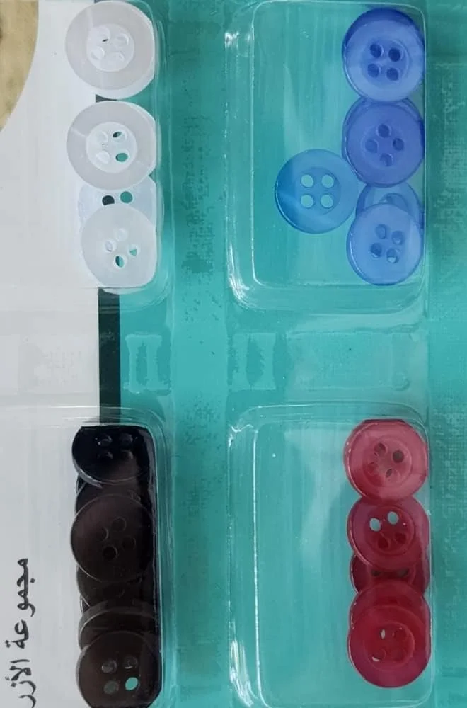 80 عدد دکمه خیاطی چهار سوراخه، رنگ های متنوع، مناسب برای تعمیر پیراهن و مصارف دیگر، 1 سانتی متر