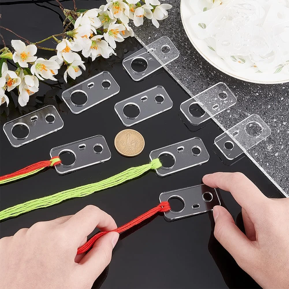 PH PandaHall 30 عدد قرقره نخ دندان اکریلیک، سازمان دهنده نخ دندان گلدوزی، نگهدارنده نخ خیاطی سفید، قرقره نخ کوک متقاطع، قطره نخ دندان برای لوازم خیاطی صنایع دستی، ذخیره سازی نخ بخیه 1x2 اینچ