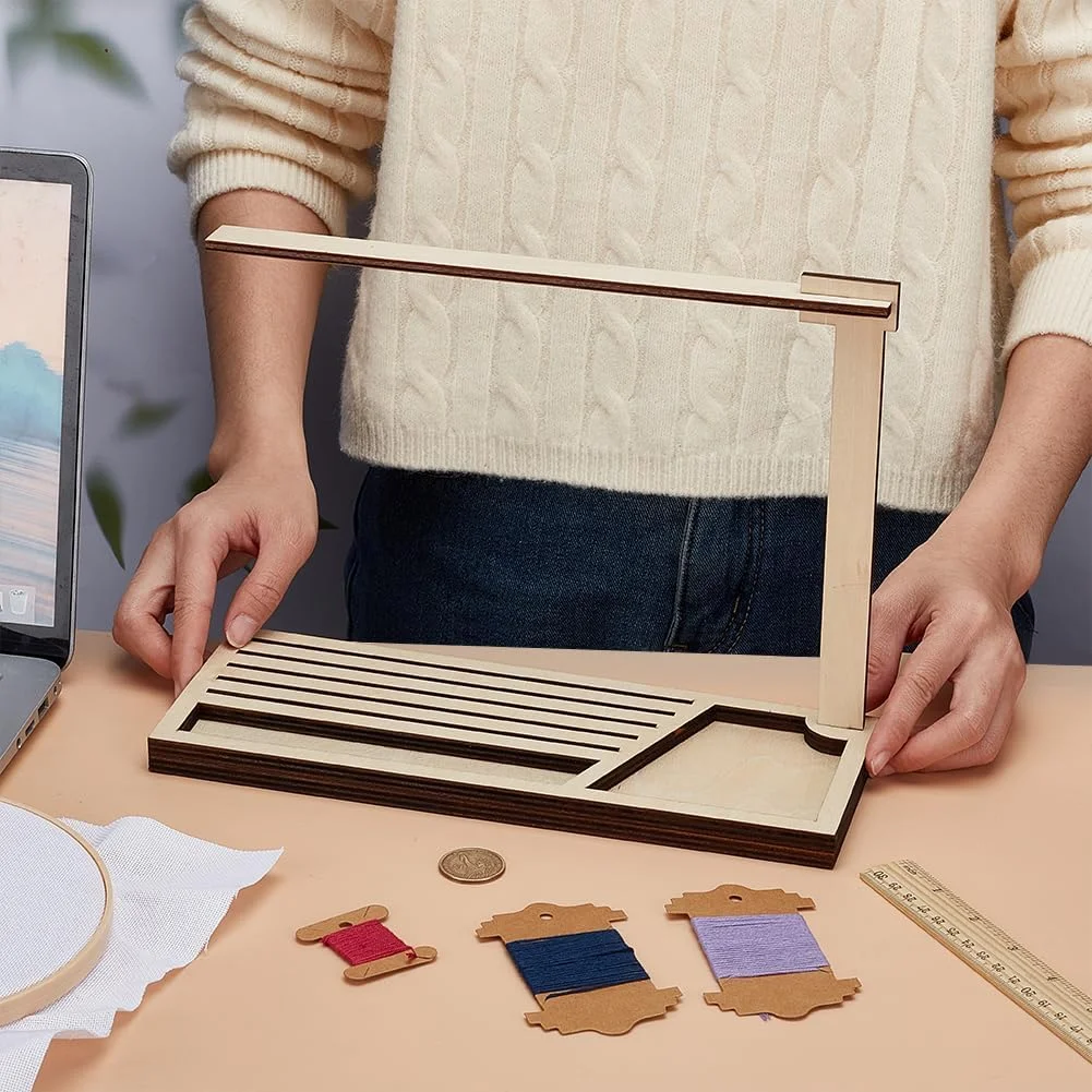 قفسه قرقره چوبی PH PandaHall برای نخ گلدوزی، سازمان دهنده نخ چوبی 5 اسلاته، نگهدارنده قرقره نخ برای صنایع دستی، گلدوزی کوک متقاطع، خیاطی، 29x11x21.6 سانتی متر