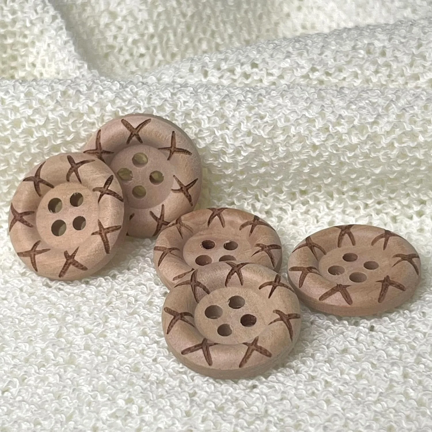 PETITECOCOCRAFTS Wood Button 4-Hole with X Engraved Rim - Size 30Ligne(19mm, 3/4inch), Beige Tan Color, 30PCS/Pack