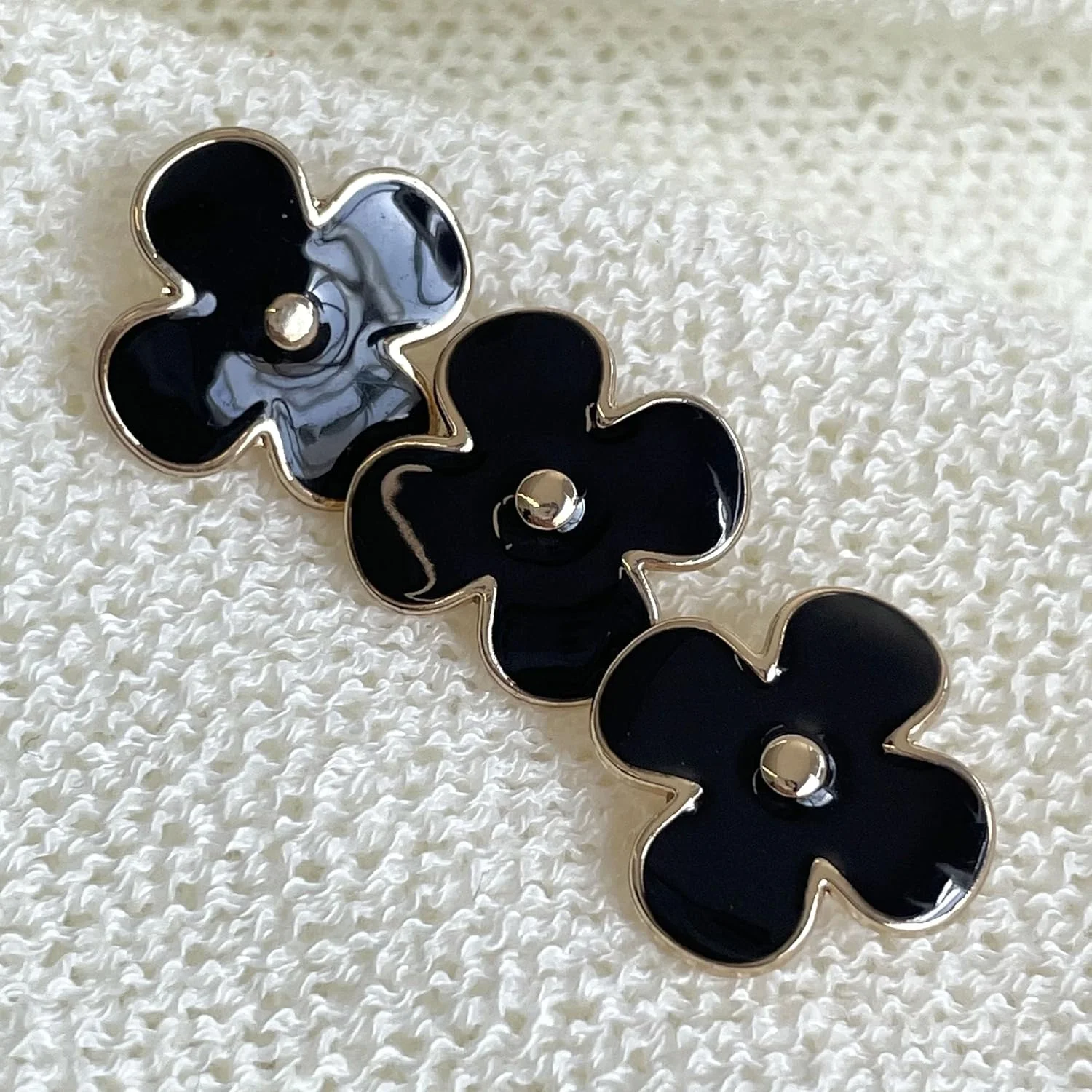 PETITECOCOCRAFTS Black Metal Floral Buttons, 10PCS/Pack, Black/Gold Rim, 0.71 Inch for Sewing Crafts