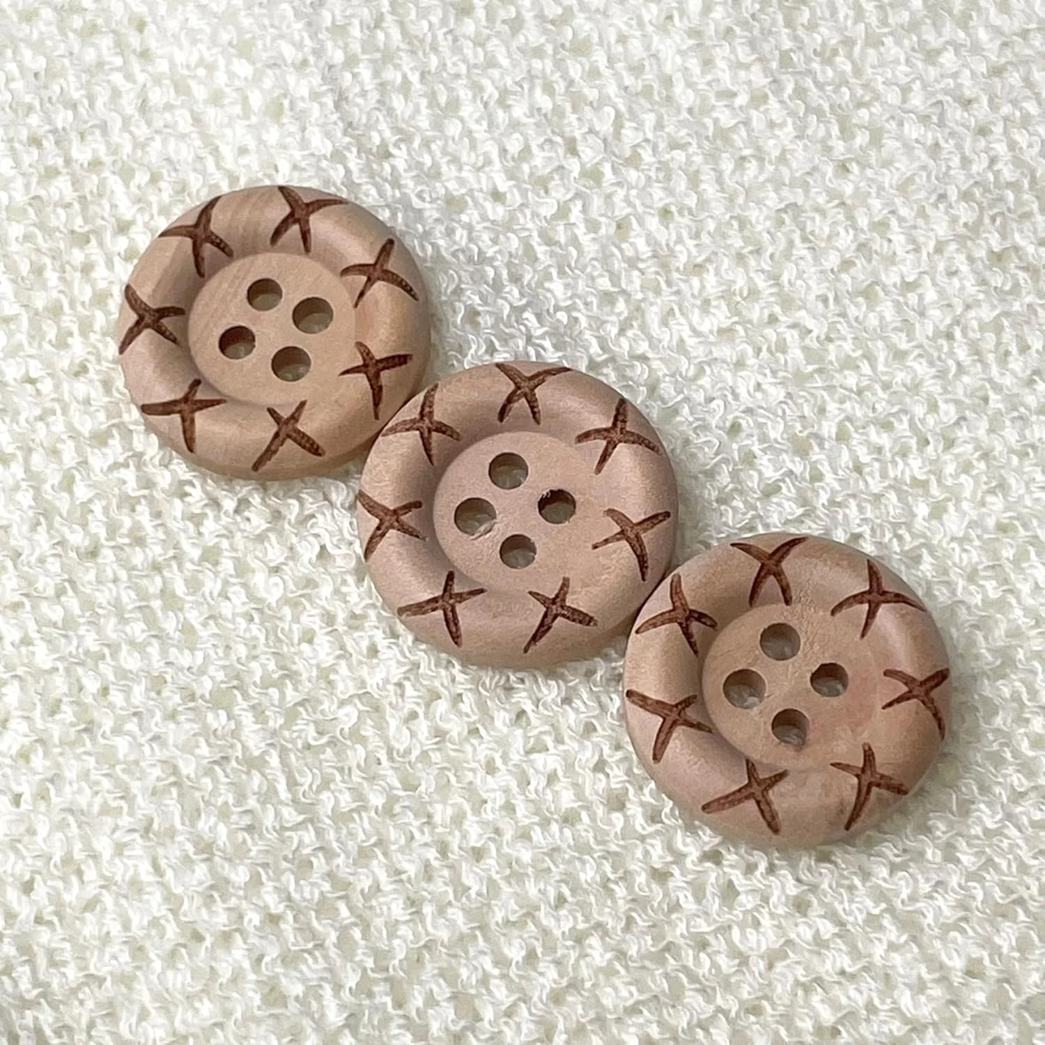 PETITECOCOCRAFTS Wood Button 4-Hole with X Engraved Rim - Size 30Ligne(19mm, 3/4inch), Beige Tan Color, 30PCS/Pack
