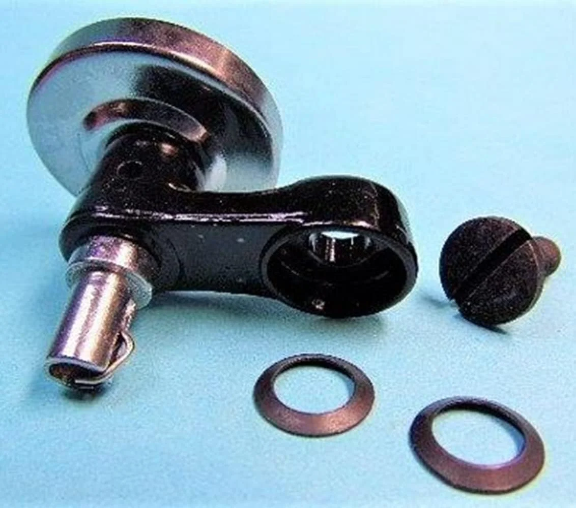 سیم پیچ ماسوره جنریک مناسب برای قطعات چرخ خیاطی سینگر 221، نقره ای سیم پیچ ماسوره جنریک مناسب برای قطعات چرخ خیاطی سینگر 221، نقره ای