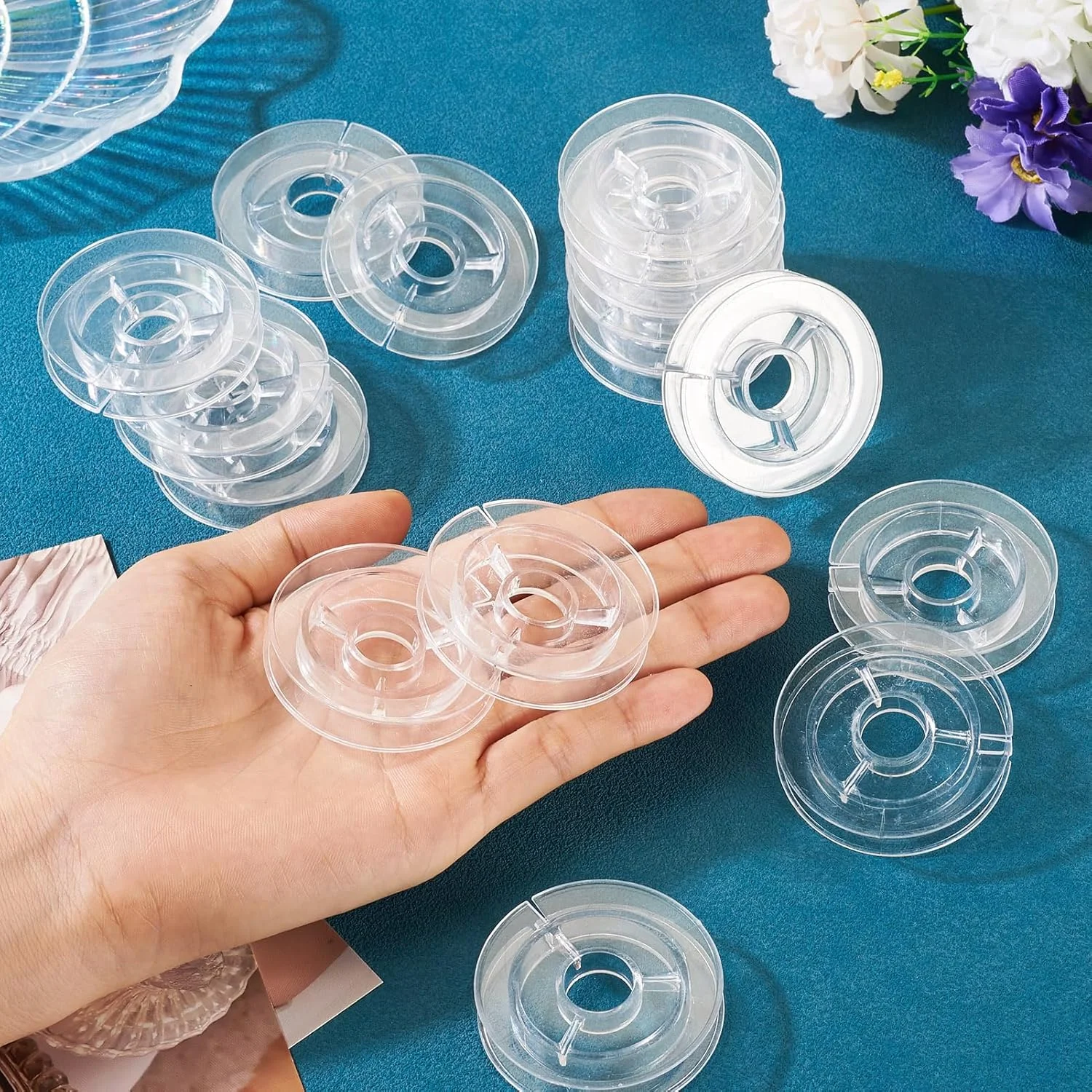 Craftdady 16 عدد قرقره نخ شفاف، قرقره های پلاستیکی خالی برای نگهداری زنجیر، روبان، سیم بافندگی برای نخ گلدوزی، نخ روبان، لوازم خیاطی صنایع دستی، 1.94x0.4 اینچ