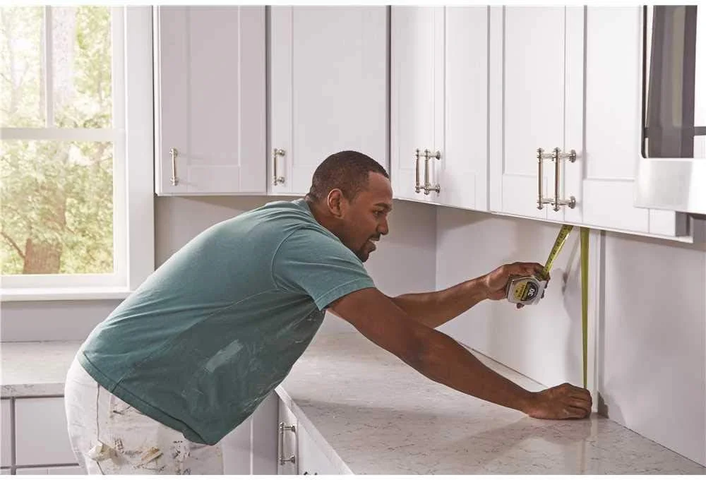 متر دستی استنلی مدل PowerLock Professional 33-430 با طول 9 متر و عرض 2.5 سانتی متر متر دستی استنلی مدل PowerLock Professional 33-430 با طول 9 متر و عرض 2.5 سانتی متر