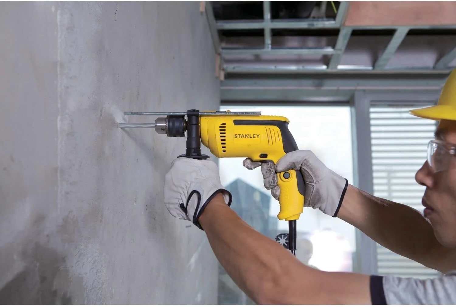 دریل چکشی استنلی، سیمی، 700 وات، 13 میلی متر + تراز لیزری خط قرمز Cubix + متر لیزری فاصله، 15 متر، Tlm50 - Sdh700Mea1-B5