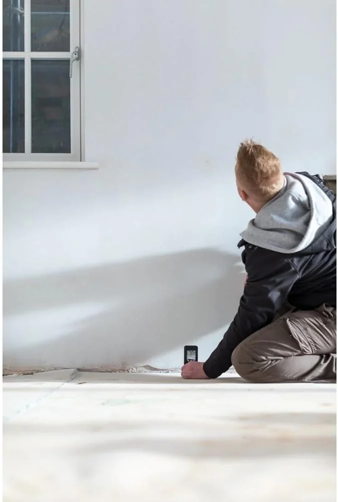 متر لیزری 50 متری استنلی TLM165 با برد 0.1 تا 50 متر و دقت ±1.5 میلی متر، دارای حالت های اندازه گیری چندگانه فیثاغورث، فاصله، مساحت و حجم با بلوتوث، زرد/مشکی، STHT1-77139