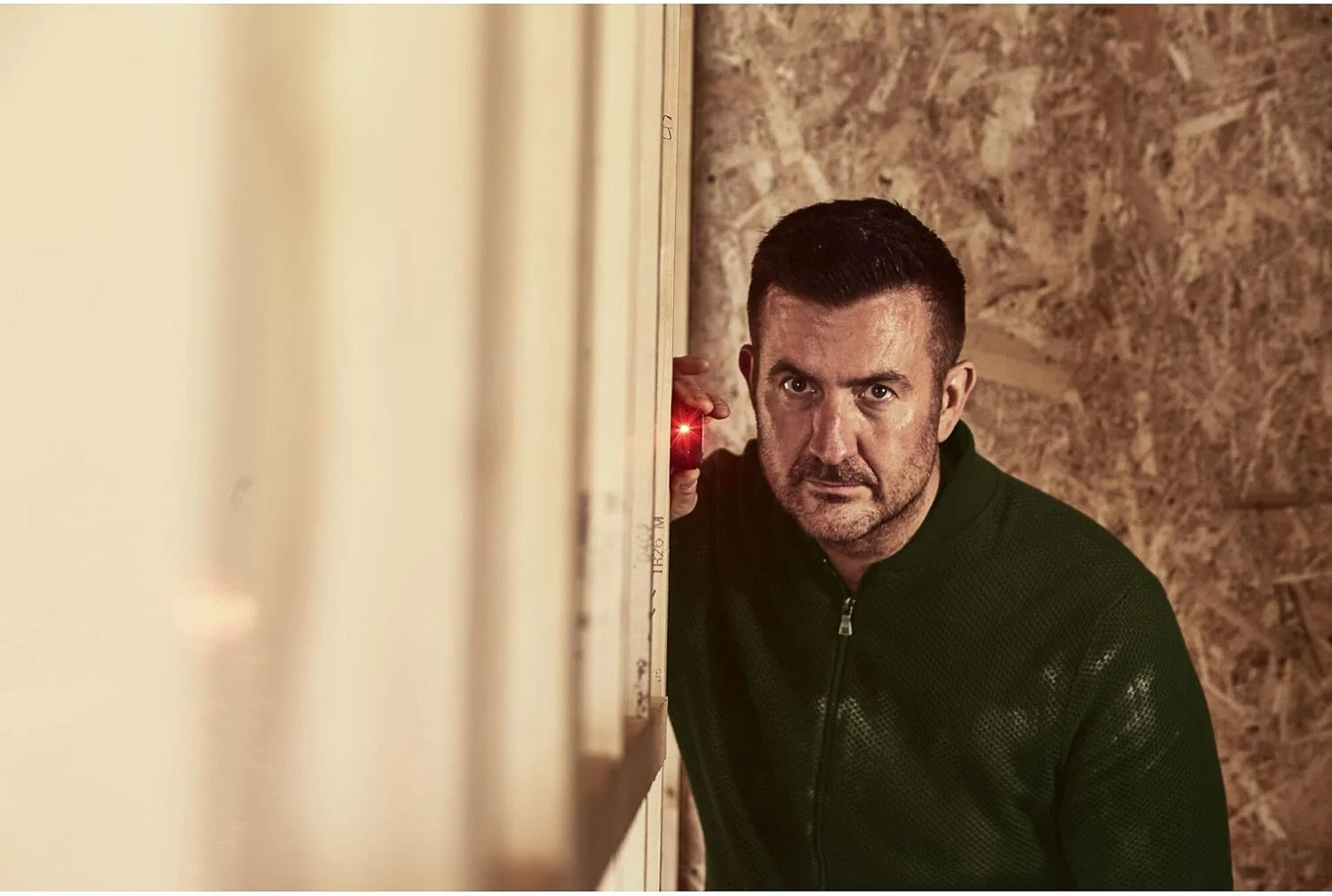 متر لیزری استنلی مدل TLM40، زرد/مشکی، STHT77666-0