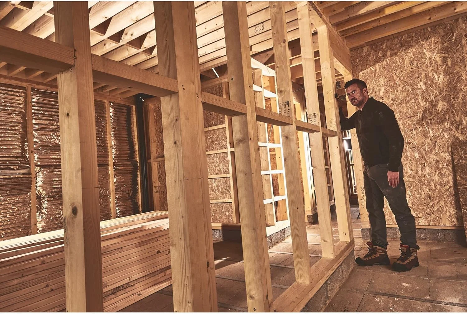 متر لیزری استنلی مدل TLM40، زرد/مشکی، STHT77666-0