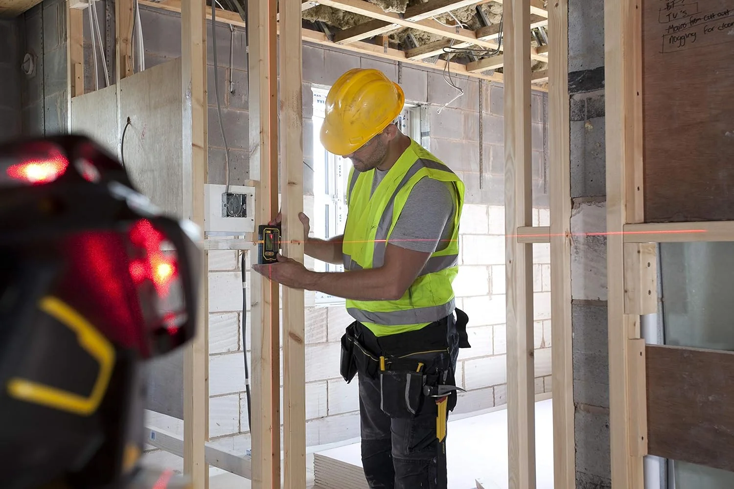 تراز لیزری چند خطی استنلی مدل Fmht1-77357 Fatmax X3R با پرتو قرمز 20/50 متری، مشکی